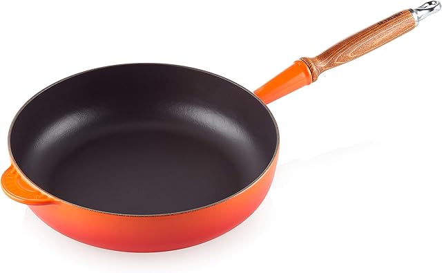 Le Creuset Signature Cast Iron Sauté Pan With Large Frying Area and Cool-Touch Wooden Handle, For All Hob Types, 28 cm, Volcanic, 200592809