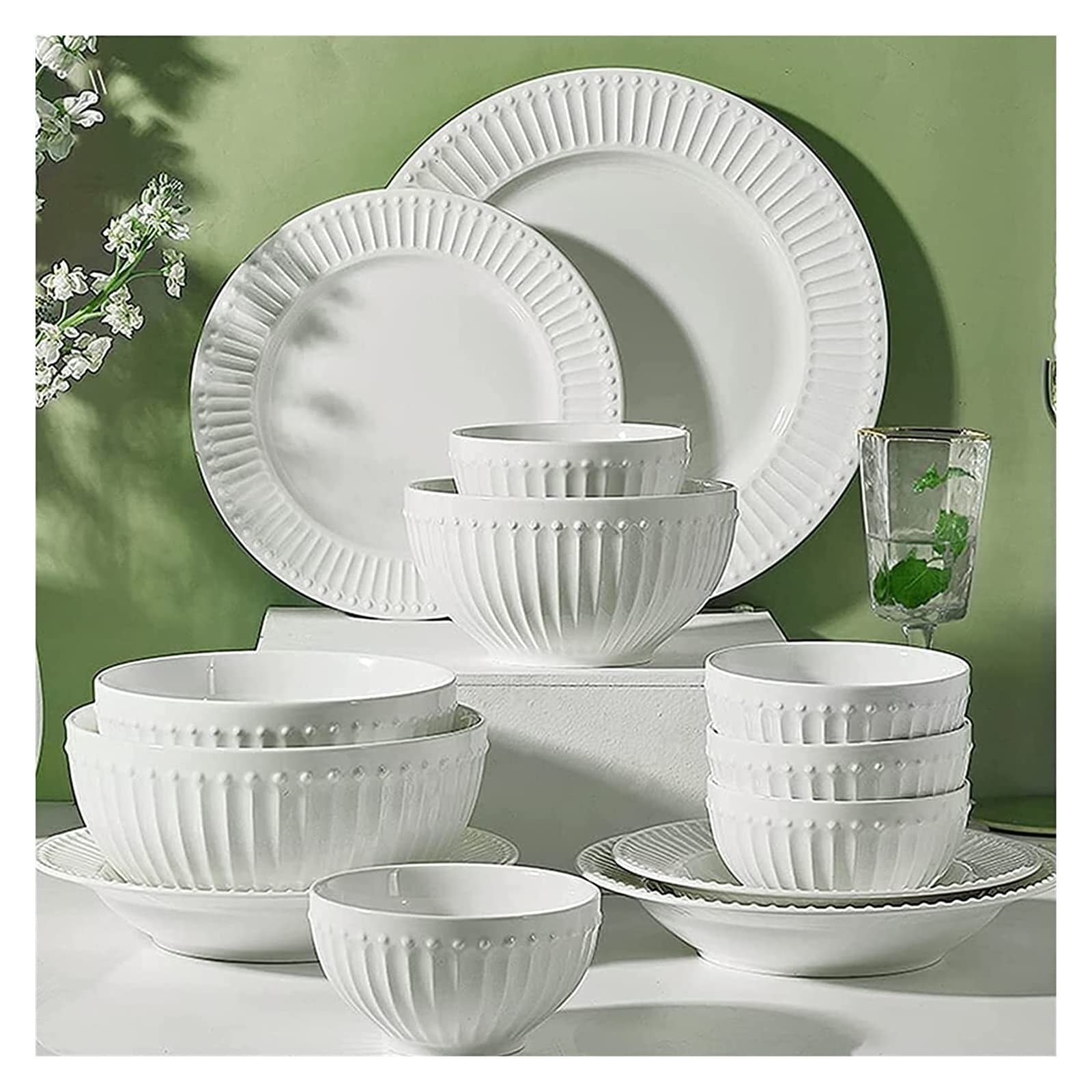 Zestawy obiadowe na przyjęcie obiadowe 19-częściowy zestaw obiadowy Zestaw porcelanowej zastawy stołowej z talerzami i miskami Biały ceramiczny zestaw obiadowy,