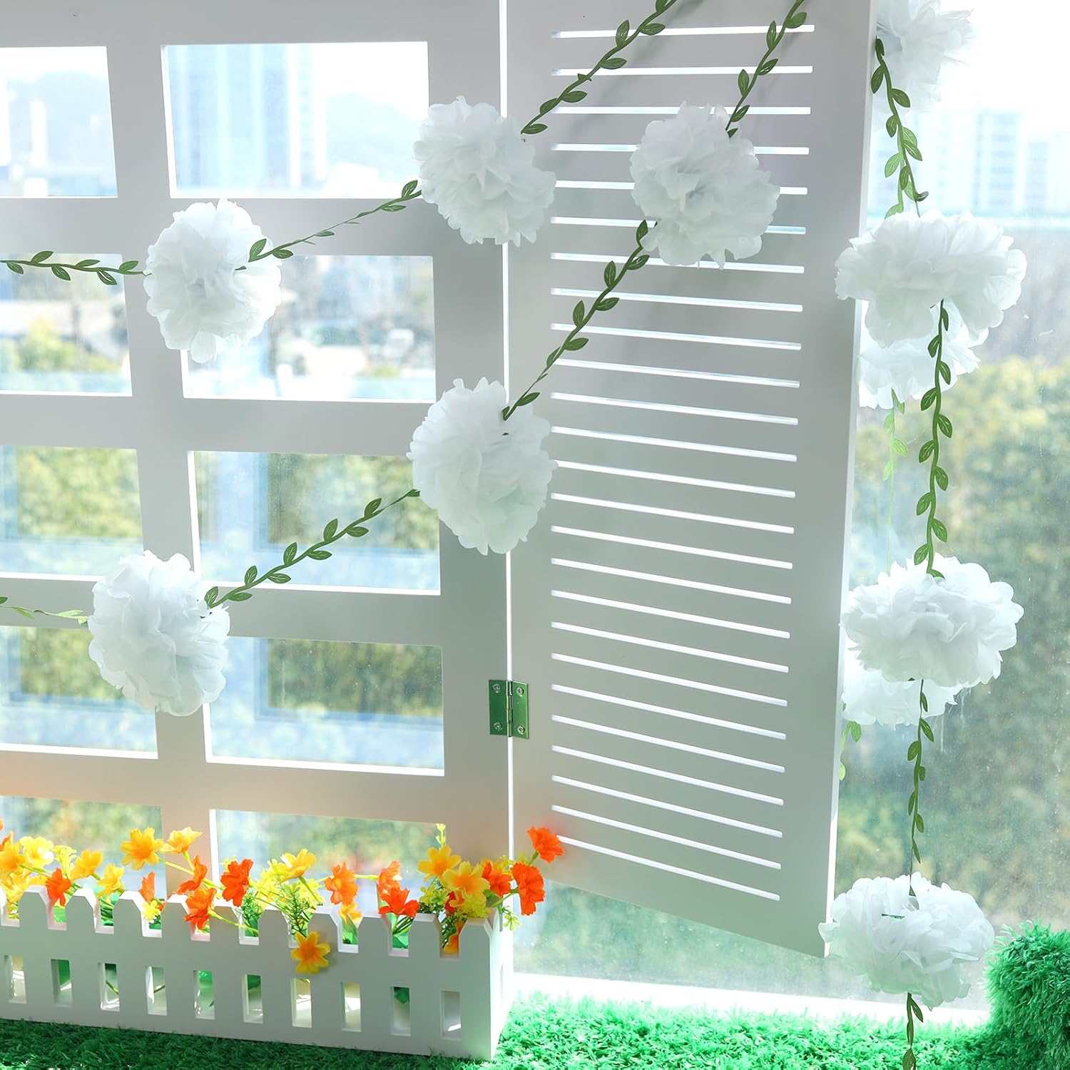 White Tissue Paper Pom Pom Garlands, Paper Flowers for Birthday Decorations, Baby Shower, Wedding Engagement, Bridal Shower, Spring Summer Party Decorations, 4 Pcs