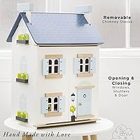 Vista 2 de Le Toy Van - Casa de muñecas de madera Sky - Casa de sueños para niños - 2 pisos con ático - Llena de accesorios para casa de muñecas - Adecuada