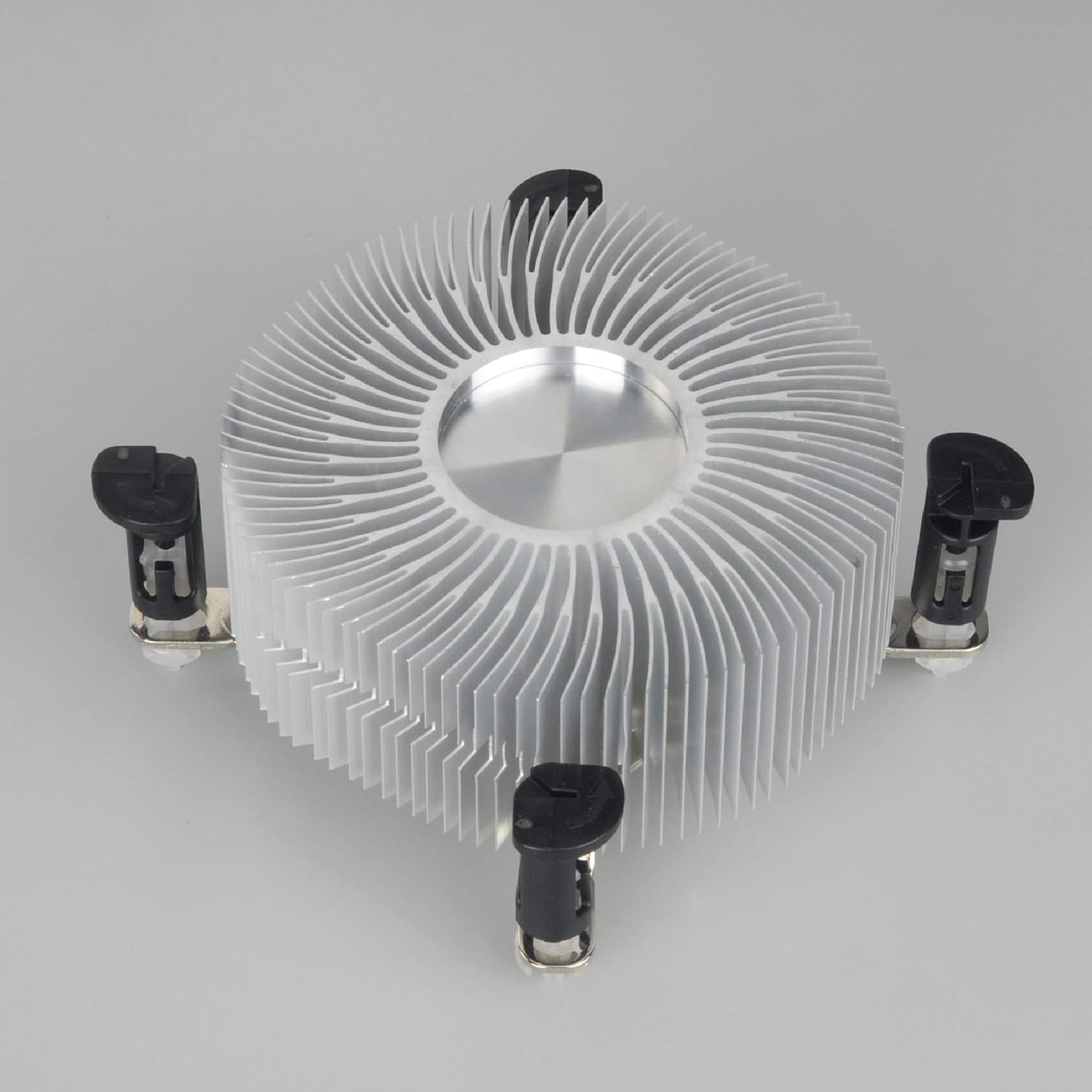 Heatsink base with push-pins