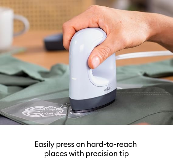 Cricut EasyPress MiniTM LT - Blush Pink - Mini Heat Press for Pressing Shoes, Baby Clothes, T-Shirts, More - Easy to Use with a Single Setting - Precision Tip - Compact & Portable Mini Iron