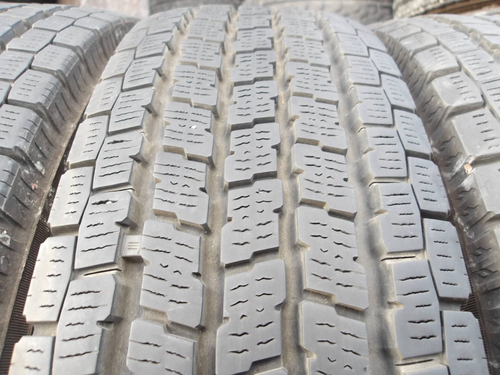 Amazon | Z865 155/80R14 冬4本セット スタッドレス LT 88/86N 155/80