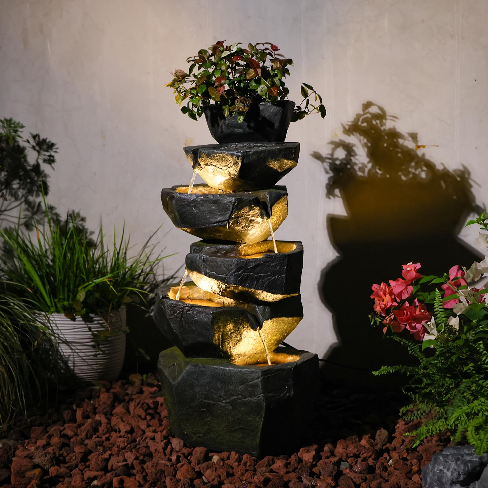 Sunlinua Gartenbrunnen aus Kunstharz in Steinoptik mit LED-Wasserfall-Design, geeignet für Terrasse, Balkon, Garten und Eingangsbereich, 34L × 22B × 70H cm | Grau