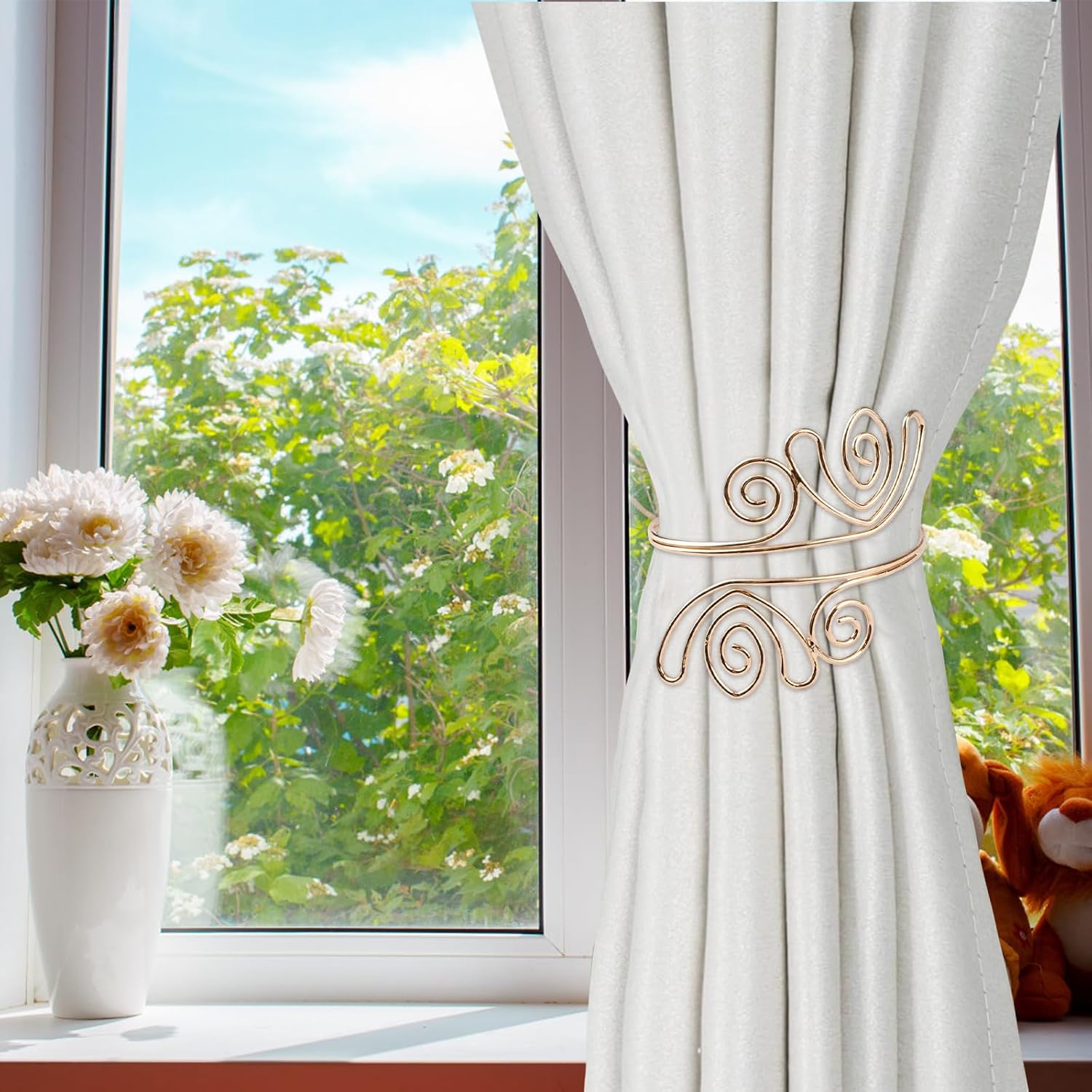 Unique Golden Hoop Curtain Tiebacks, 2Pcs Metal Drapery Holdbacks Beautiful Decorative Curtain Holder for Window Drapes