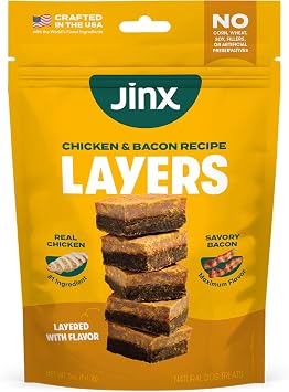 Jinx Chicken & Bacon Layers Jerky Dog Treats - حلويات الكلاب المتشنجة المقرمشة والطبيعية بالكامل مع الدجاج ولحم الخنزير المقدد الخالي من الأقفاص - منتجات الحيوانات الأليفة لجميع الكلاب والجراء والبالغين وكبار السن - 5 أونصة