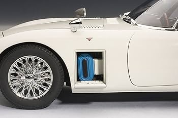 オートアート トヨタ 2000GT ワイヤースポークホイール　1/18 ホワイト 1/18スケール トヨタ 2000GT “ワイヤースポークホイール” （A100