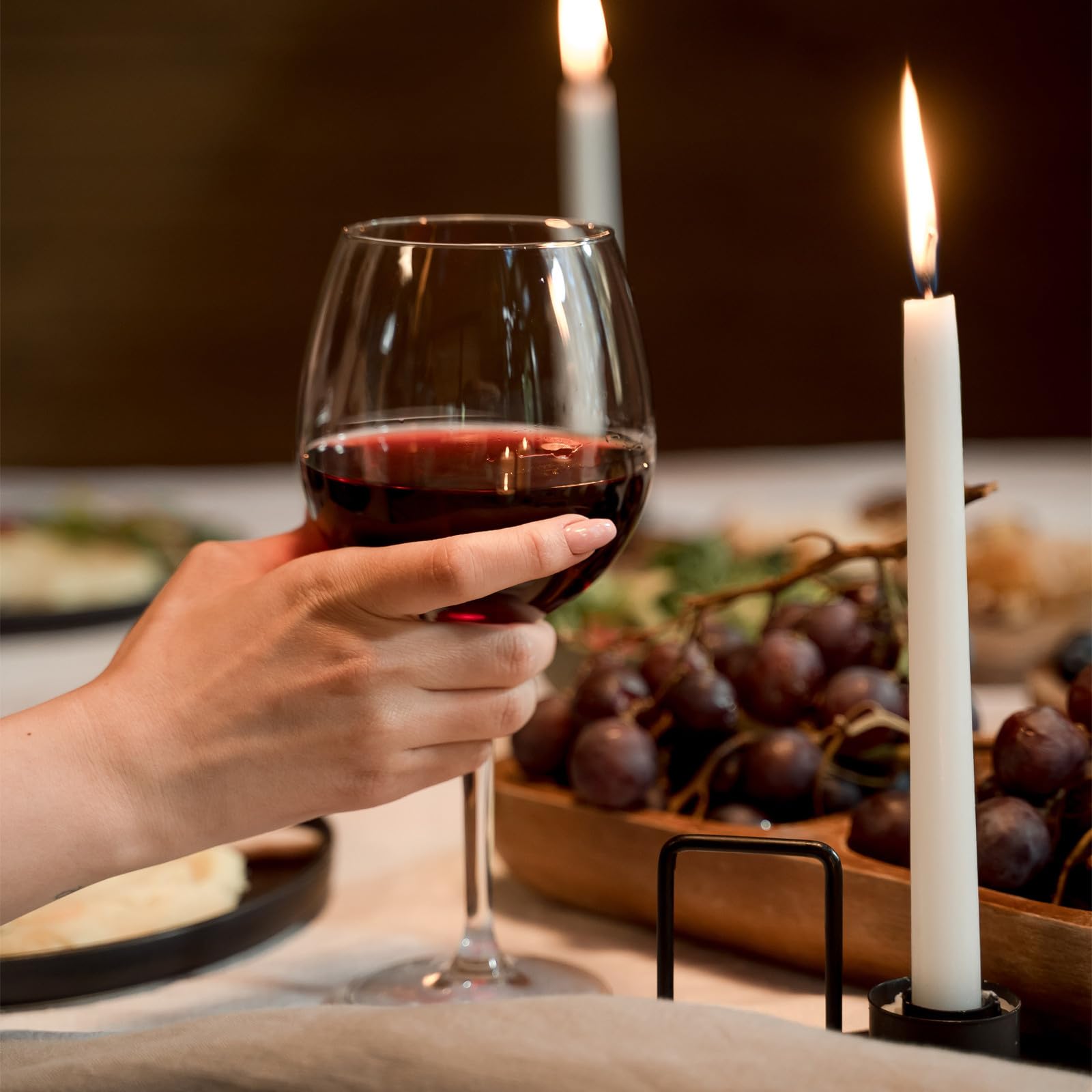 ULTECHNOVO 4 Piezas Velas Aromáticas Largas de Cera Vegetal Tono Anaranjado Diseño Simple para Ambientación y Cenas Luz Velas Generando Ambiente Romántico