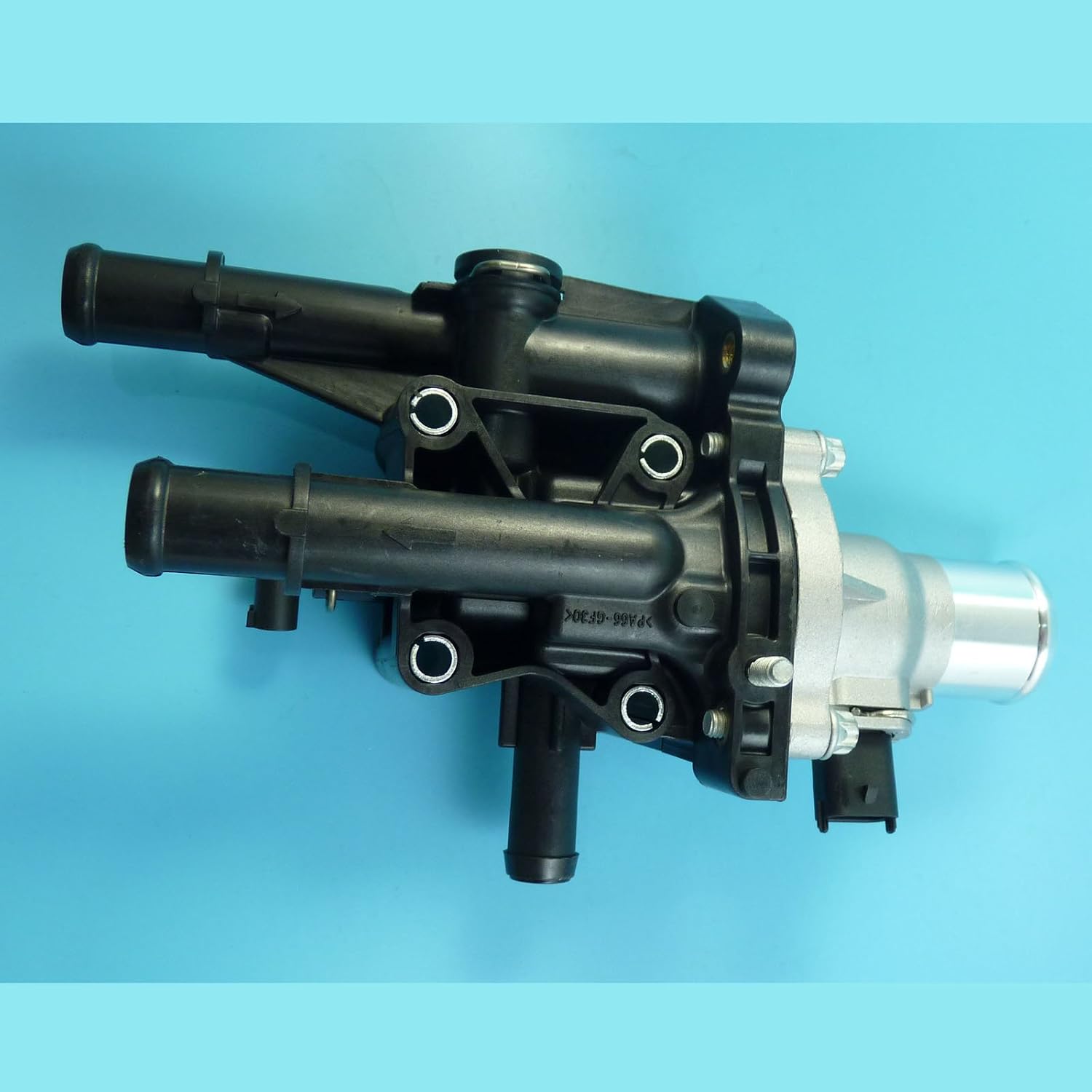 New THERMOSTAT HOUSING For 2012-2014 GM Chevrolet SONIC 1.8L 25192228 55564890