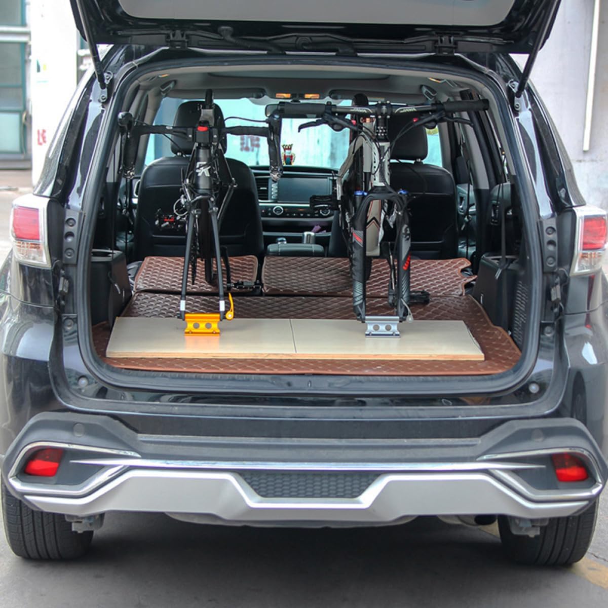 UPKOCH Bike Fork Mount Quick Release Clamp 2pcs Front Wheel Fork Fixer Deep Titanium for Bicycle Car Rack Truck Bed Transport