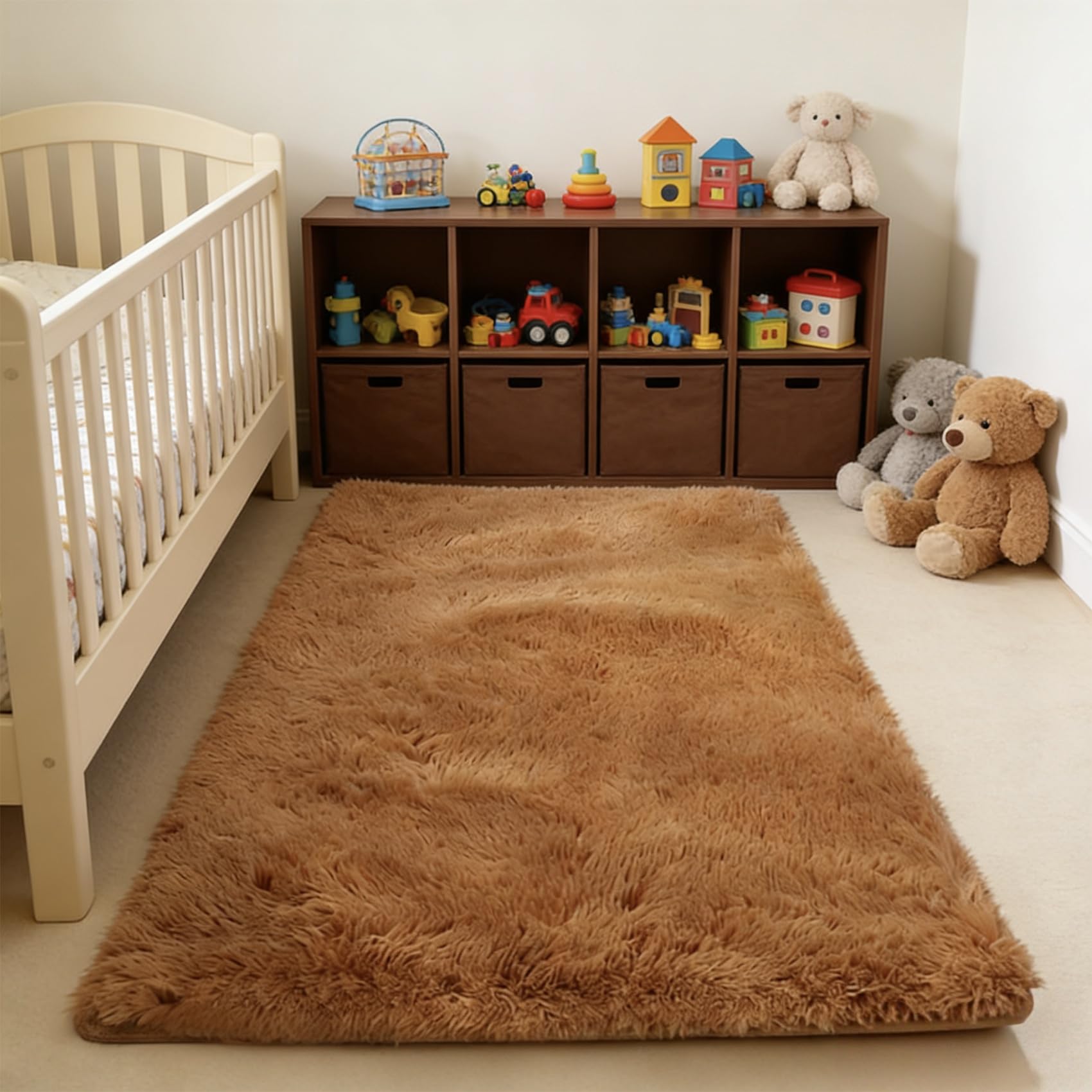 Tapis de salon élégant à poils longs marron au design moderne haut de gamme
