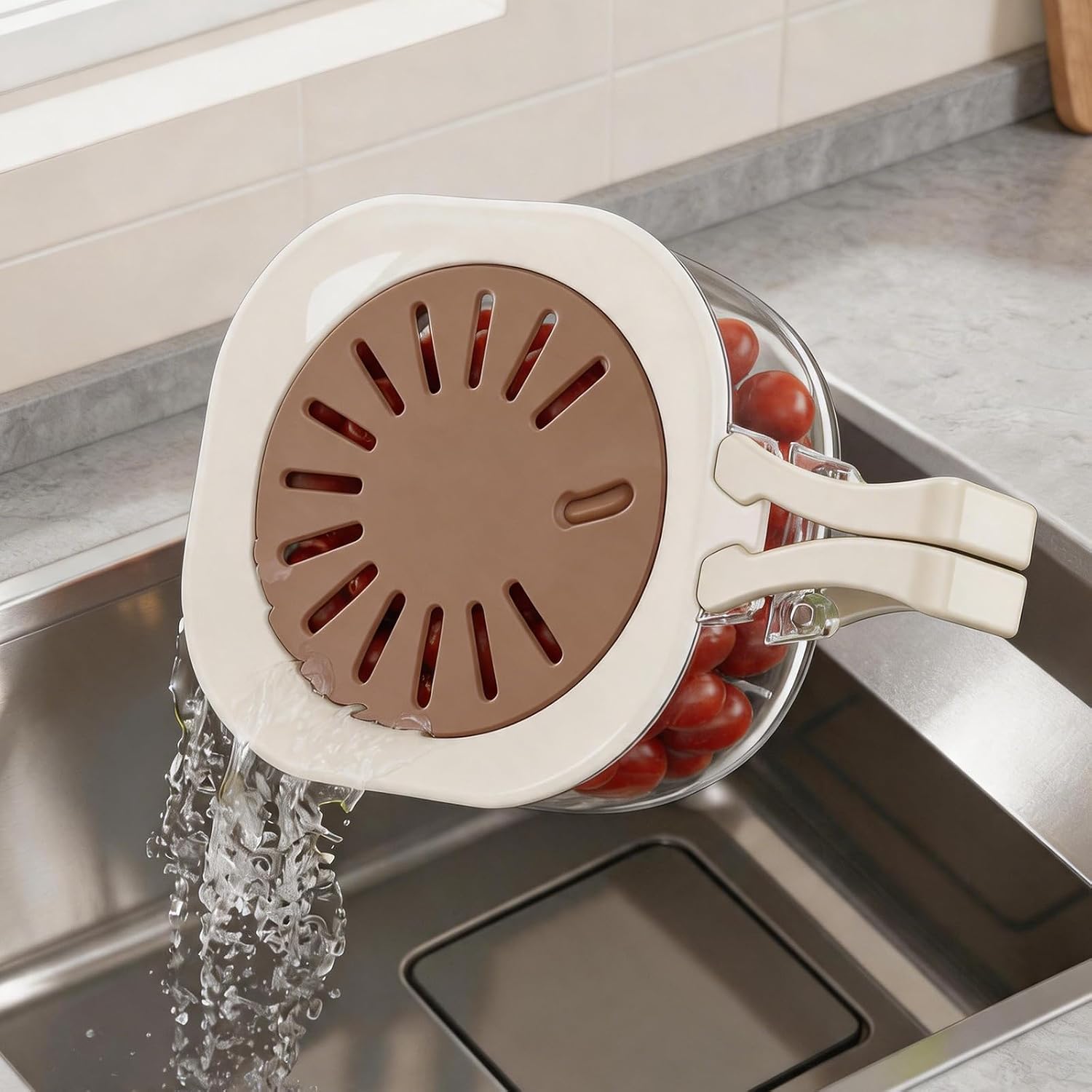 Fruit Vegetable Washer Cleaning Bowl with Strainer, Multifunctional Berry Strainer Container, Lettuce Storage Keeper for Fridge Organization, Kitchen Fruit Drainer Colander (Brown)