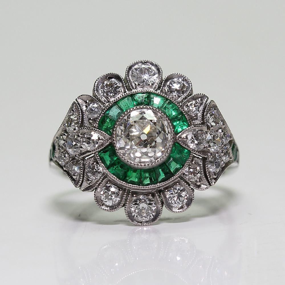 Vintage Simulated Emerald Cubic Zirconia Anniversary Promise CZ Ring, Green Gemstone Engagement Wedding Ring Women Jewelry Cocktail Rings