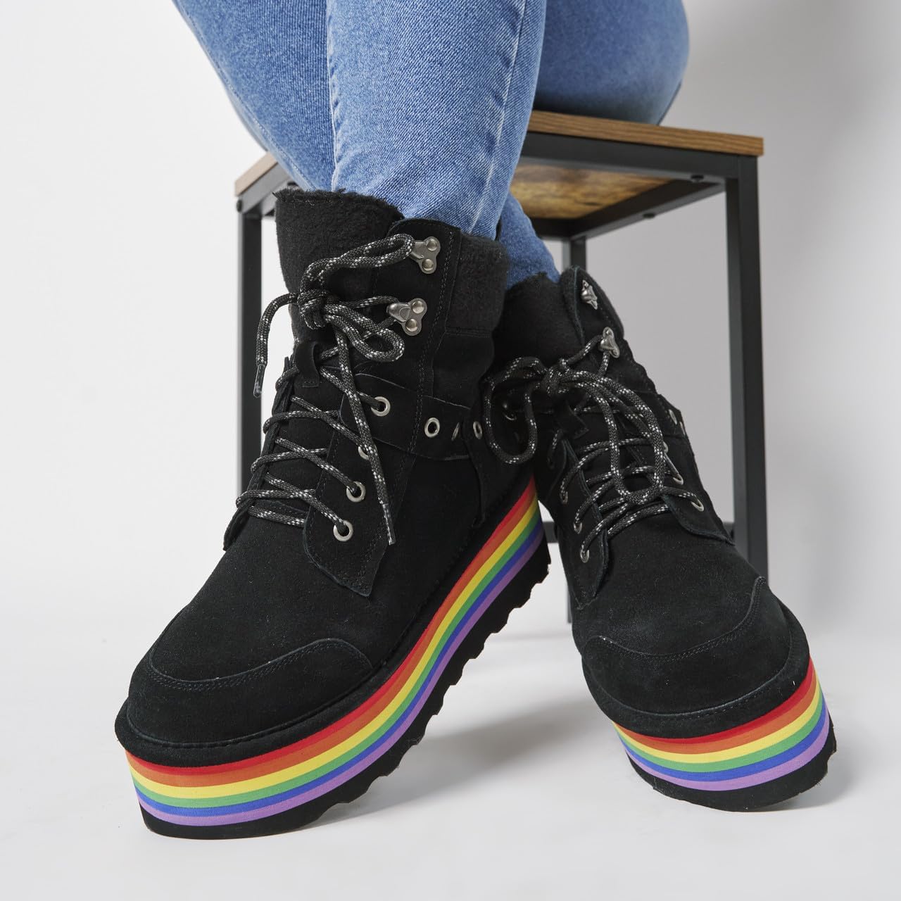 BEARPAW Women's Retro Alicia Black Boot