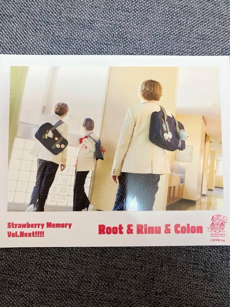 Amazon.co.jp: すとぷり 実写ブロマイド ころん 莉犬 るぅと 信号機組