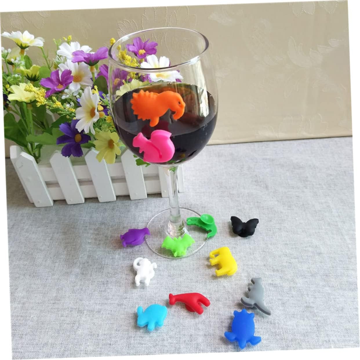 24Pcs Silicone Wine Glass Markers Ocean Land Animal Drink Identifiers Reusable Cup Labels for Parties Food Grade Silicone Fun Drink Markers
