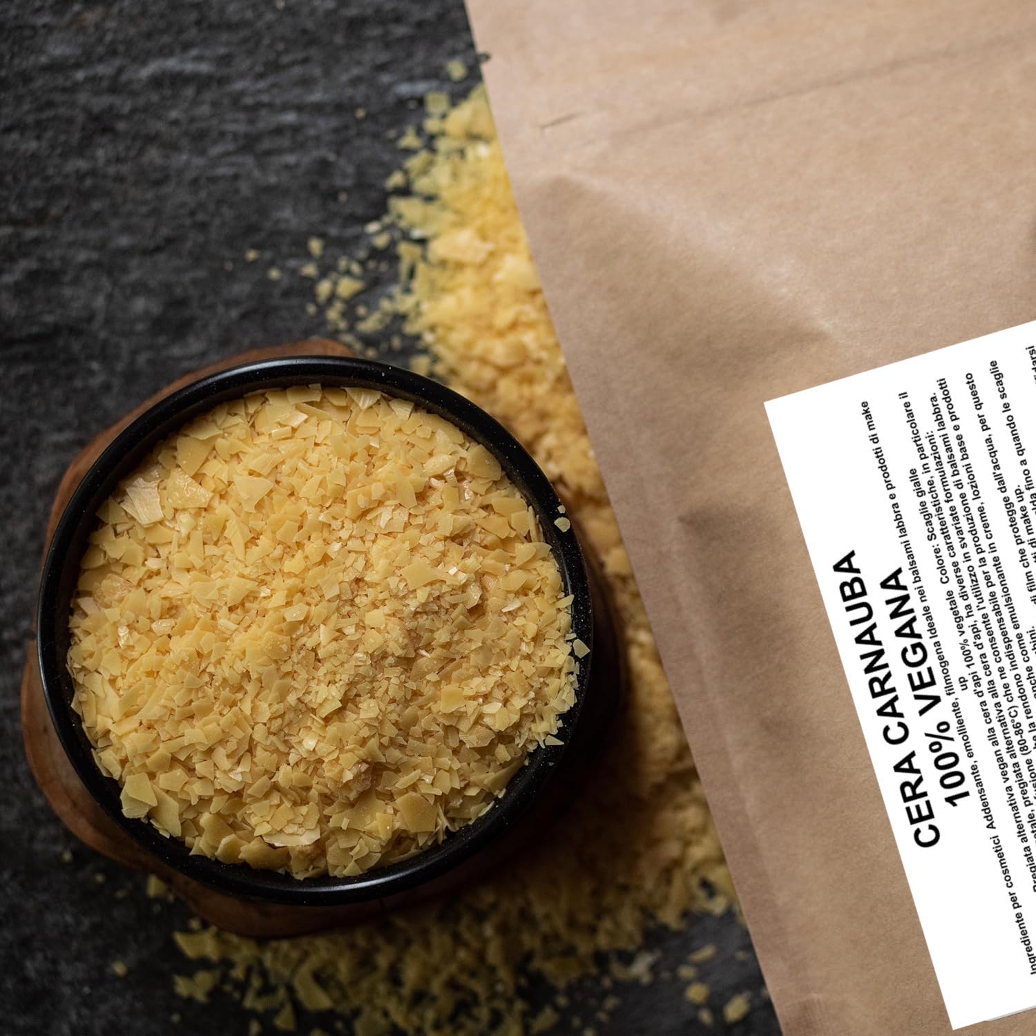 Cera di carnauba (copernicia cerifera cera), cera vegetale vegana per la produzione di cosmetici naturali, candele e prodotti per la manutenzione, pura & naturale (1000 Grammi)