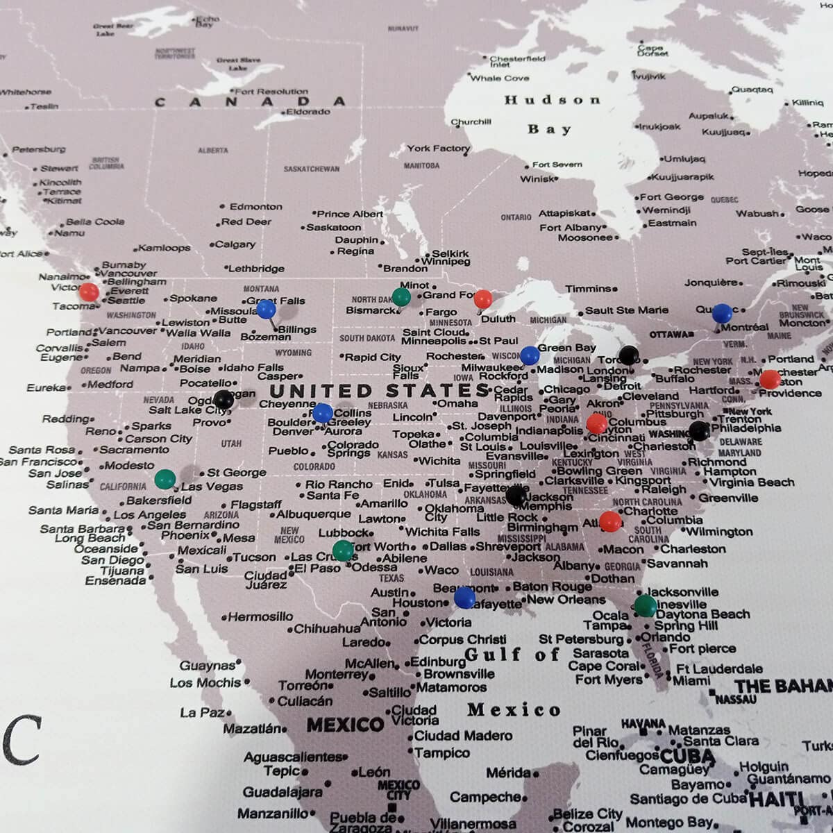 Mapa de Monumentos del Mundo - Lienzo de mapa de viaje de 39 x 23 pulgadas - Mapa del mundo detallado con pines - Mapa de pared canvas art bay - Tablero de destinos de viaje - Mapa listo para colgar