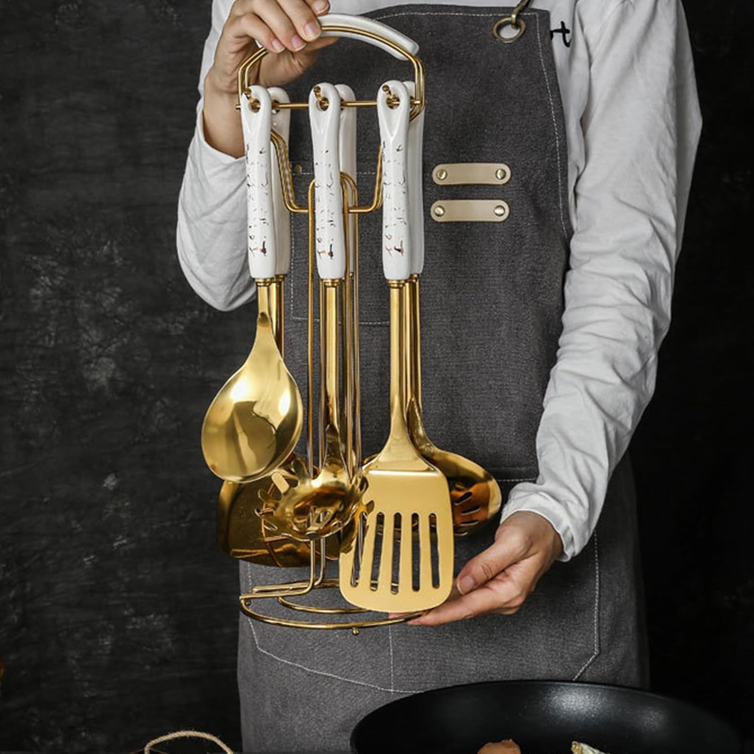 ZYHARUKOプレミアム7点 錆びないスチールキッチン用品セット 人間工学に基づいたセラミックハンドル付き 効率的な調理と簡単な洗