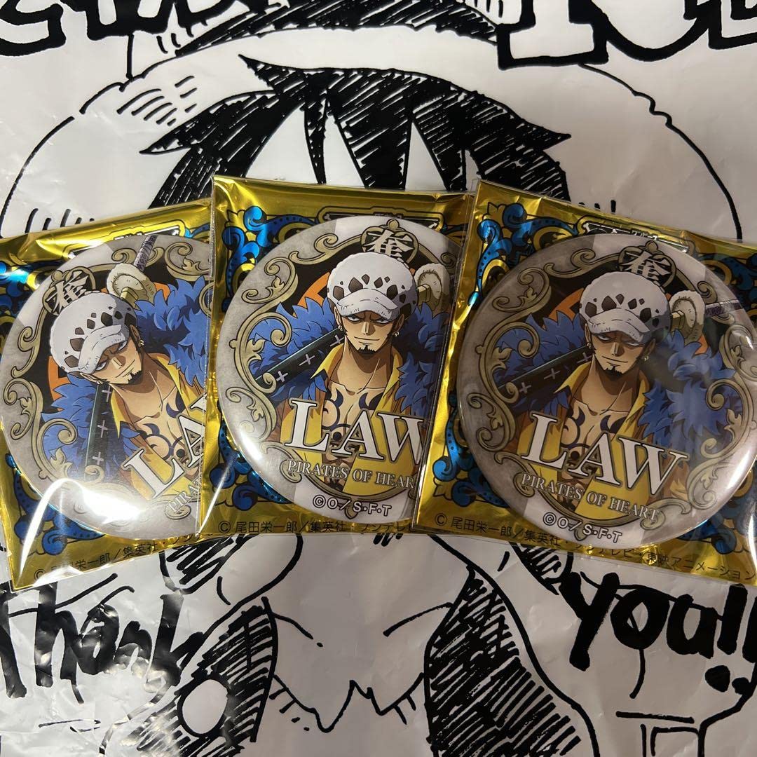 輩缶バッジ WORLD ロー ワンピース ONEPIECE ロー 大海賊袋 輩 缶バッジ 2020 Amazon.co.jp