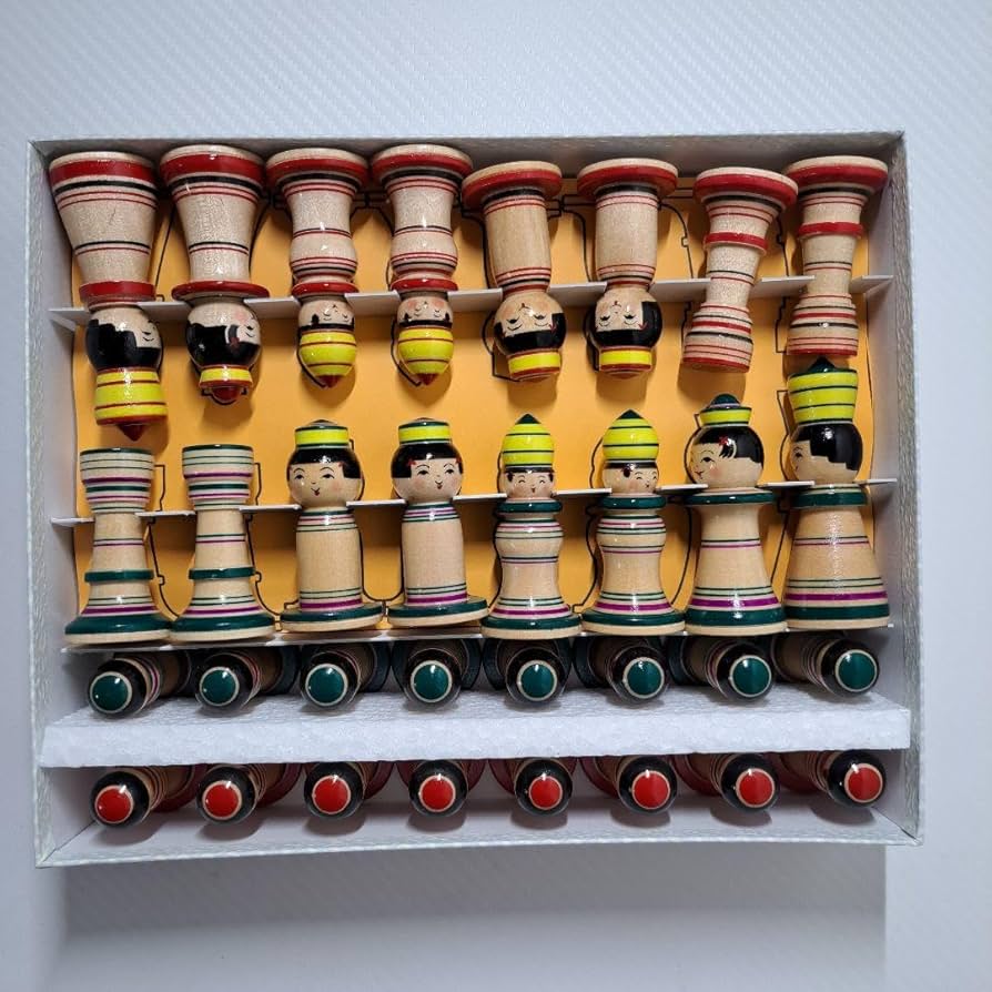 こけス (こけし+チェスのコラボ商品) Amazon | こけス 駒はこけしでルールはチェスのコラボ商品 | 将棋