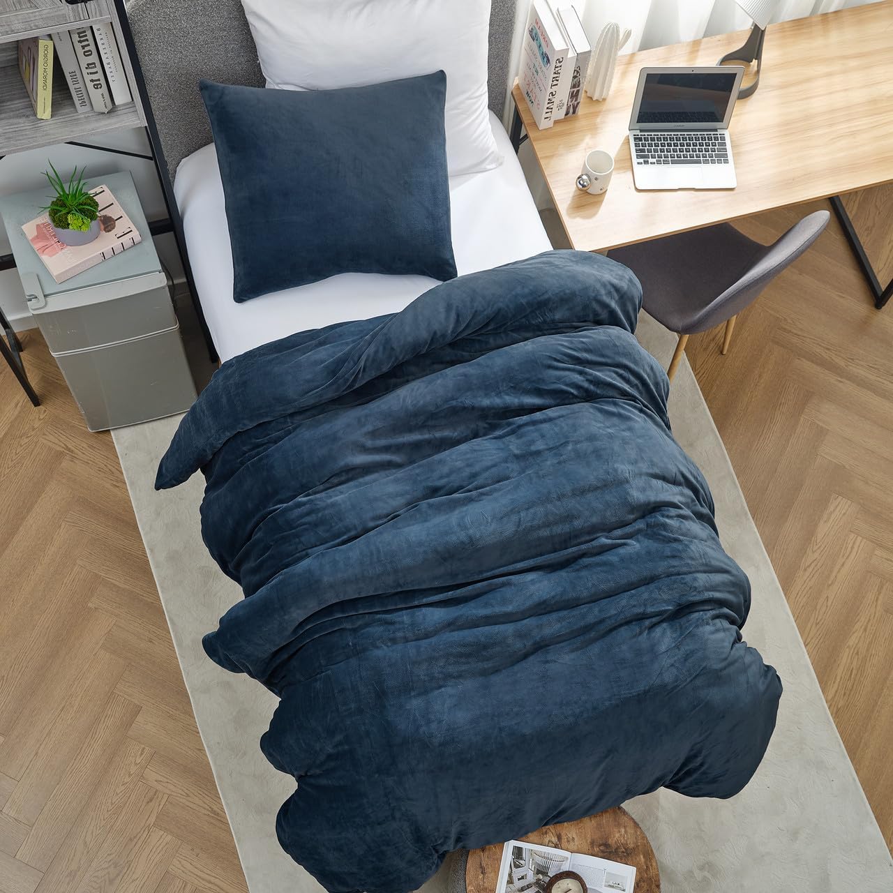 Coma Inducer Near Suffocation Xtra Oversized Full Comforter Set - Pond