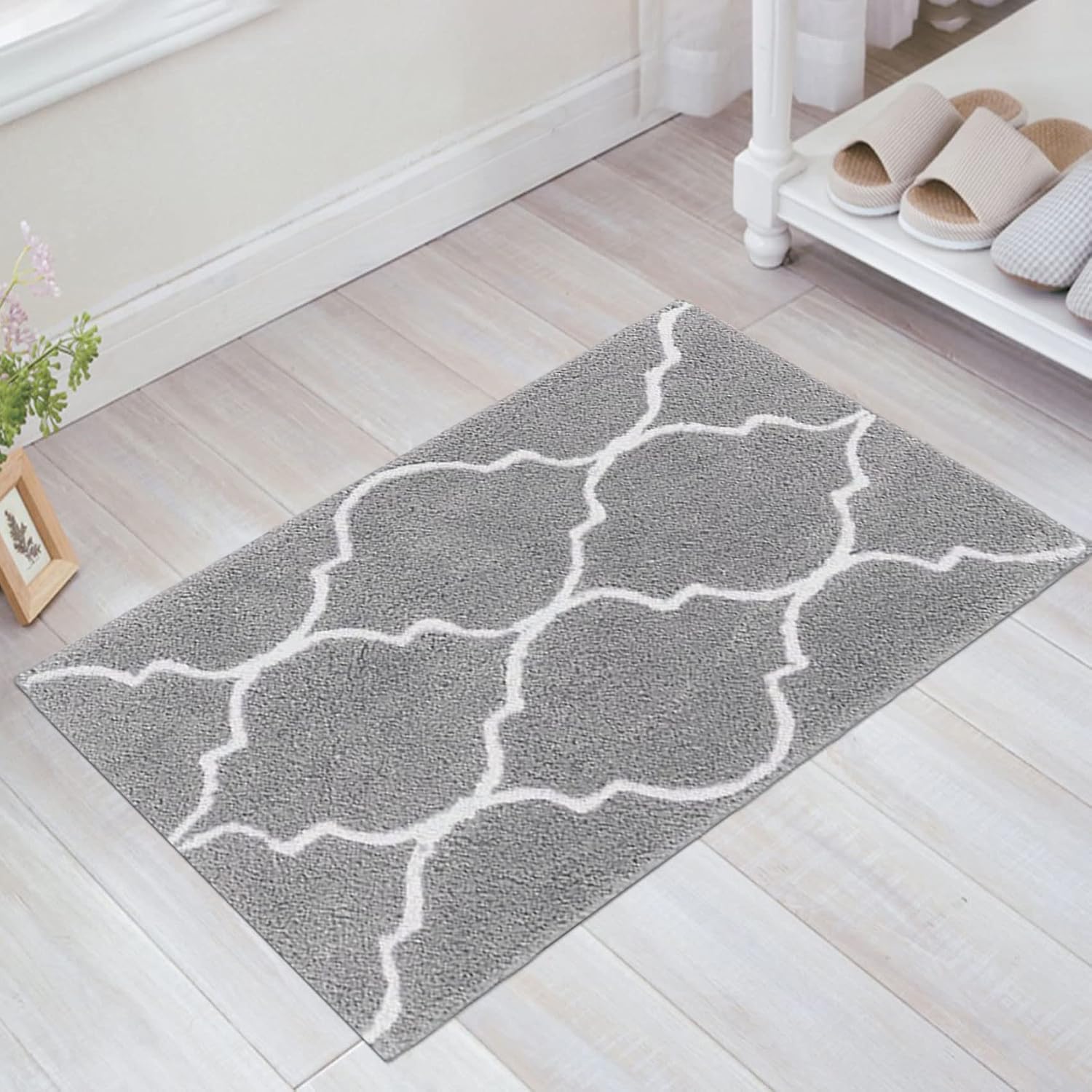 Homcomoda Bath Mats Microfiber Non-Slip Bath Rugs Soft Washable Bath Shower Rugs for Bathroom (18" x 47", Grey)