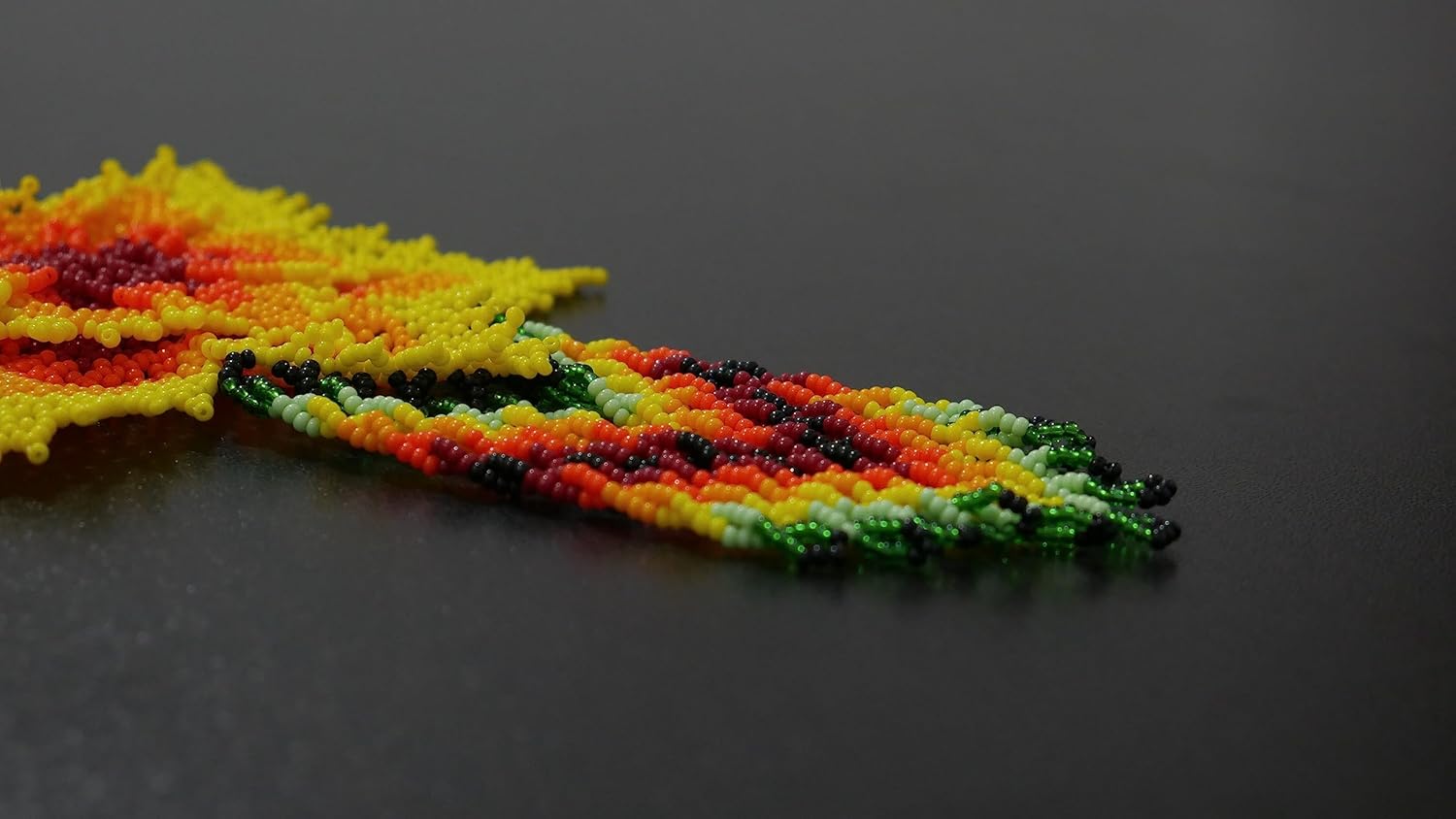 Handmade beaded Native native american style huichol glass seed bead Necklace Collar de cuentas nativas al estilo mexicano de los artesanos regalos para mujeres