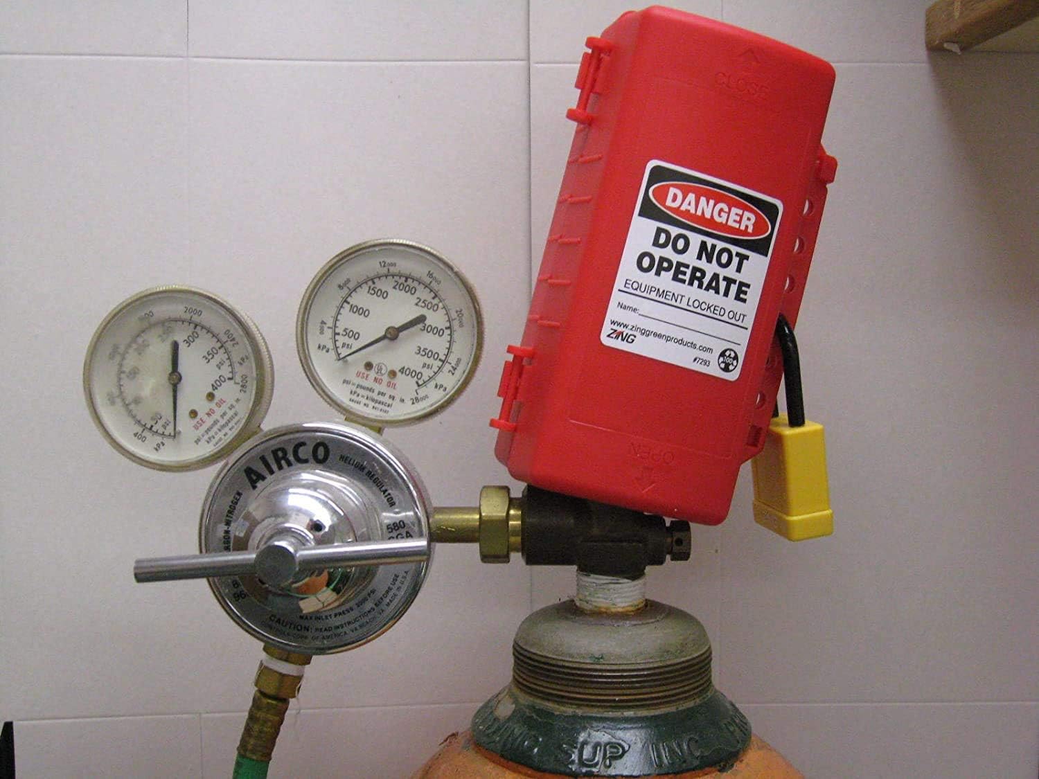 ZING 7294 RecycLockout Lockout Tagout, Universal Plug/Forklift/Cylinder Lockout, Recycled Plastic (1, Тwo Рack)