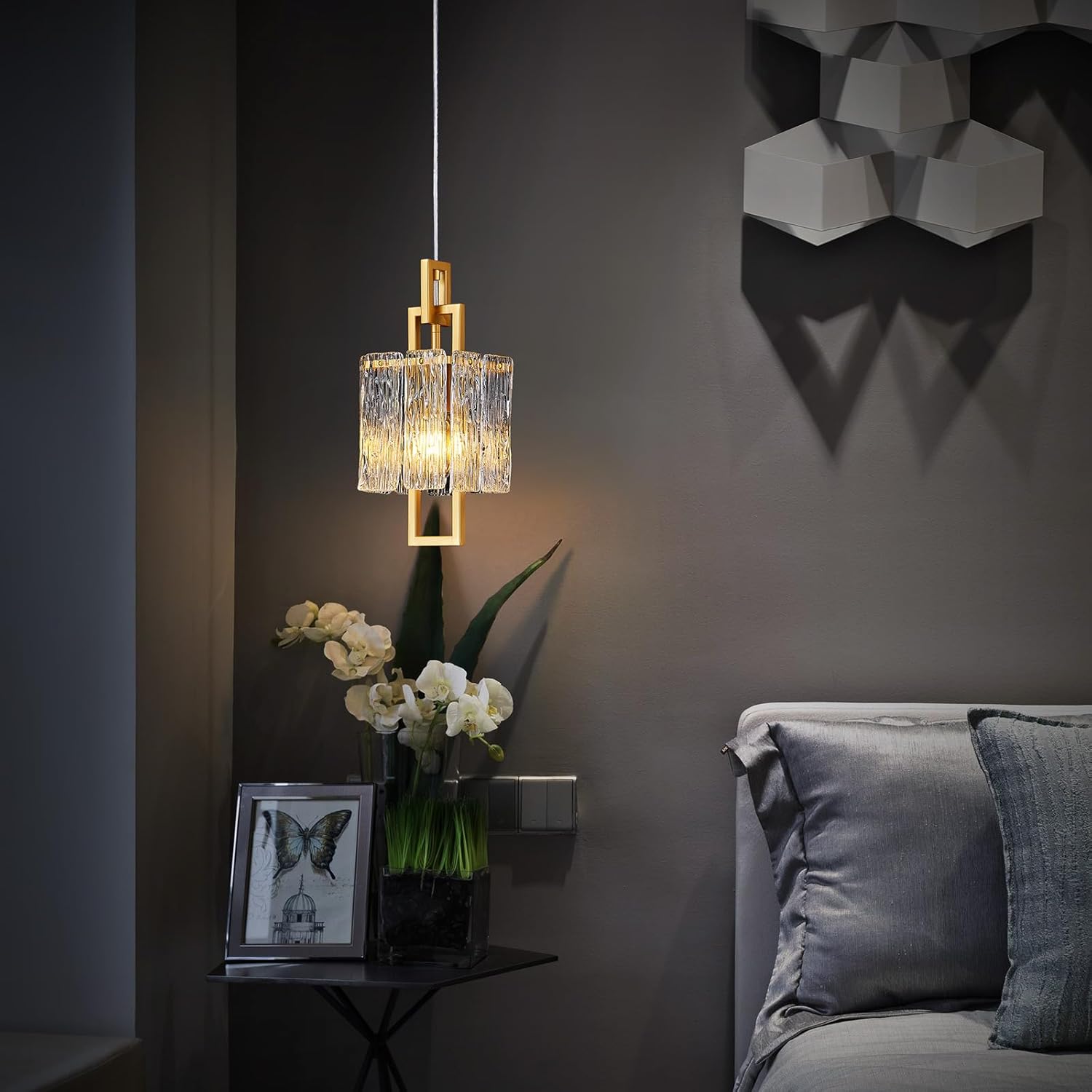 Modern Gold Pendant Light Fixtures for Kitchen Island and Dining Room, Industrial Mini Small Hanging Crystal Chandelier Lights Fixture for Entryway Hallway Foyer Living Room Bedroom 1-Pack