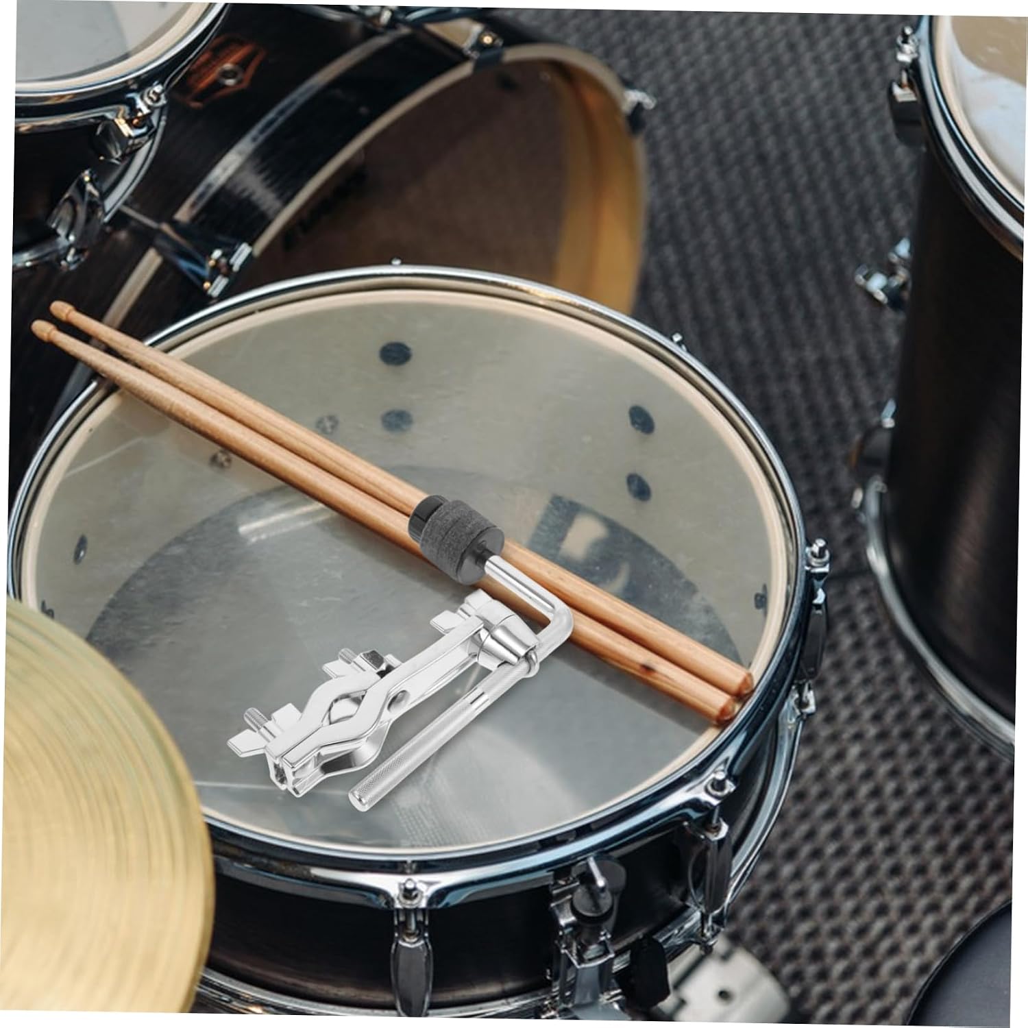 Toyvian Cymbal Mount Bracket Drum Set Clamp Adjustable Cymbal Holder for Jazz Percussion Instruments Extension Arm for Musicians of All Levels