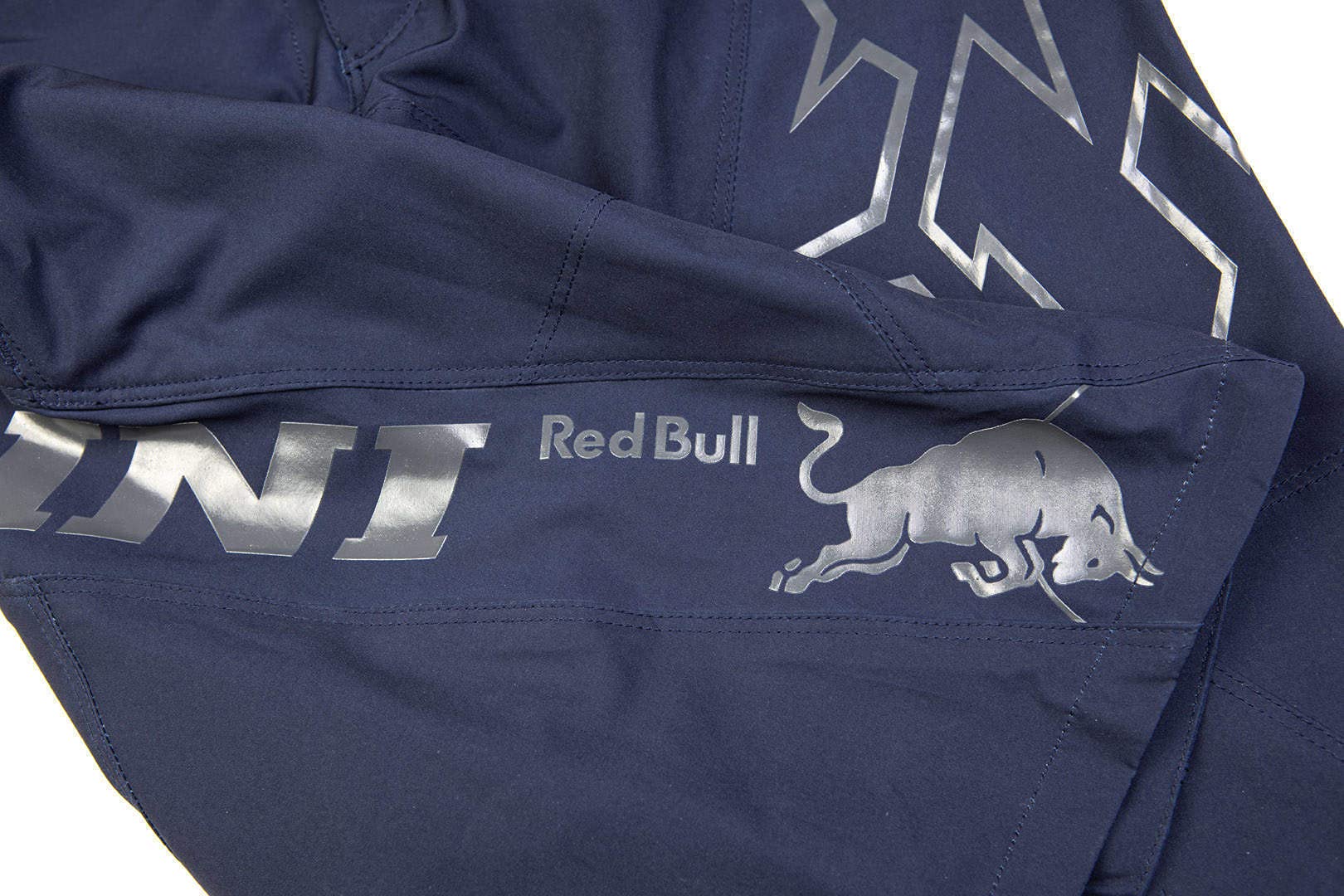 Kini Red Bull MTB Hose - Trail Hunter Shorts – Kurze Herren Downhill Funktionsshorts aus leichtem, atmungsaktivem und wasserabweisendem Material schlicht mit cleveren Extras – Night Sky/Grey