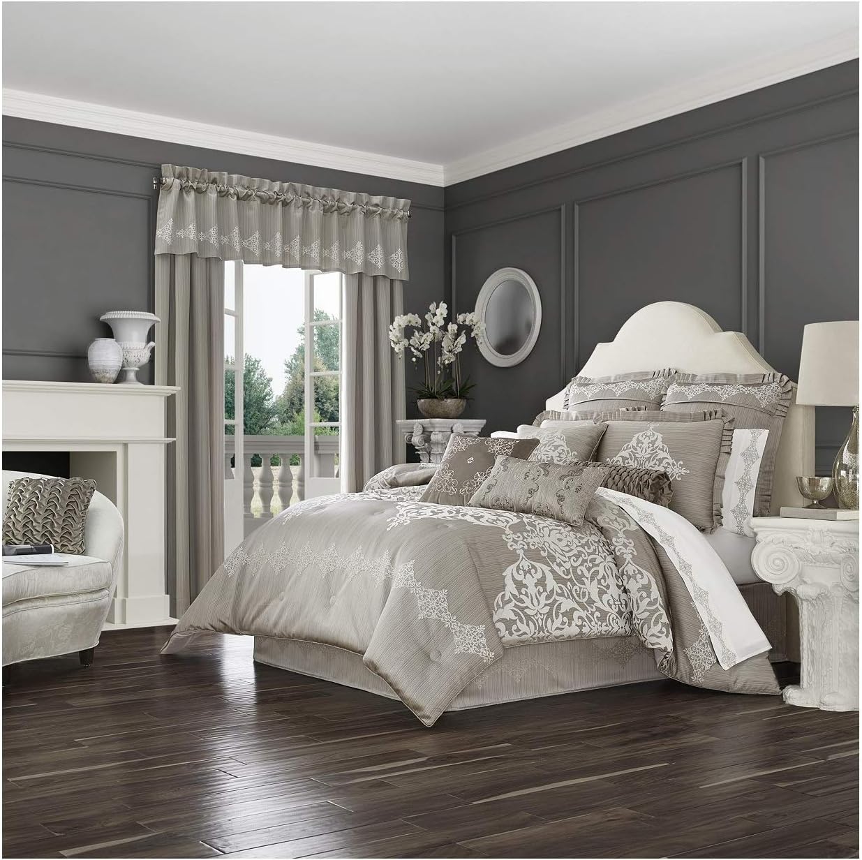 J Queen New York Crestview 4 Piece Queen Comforter Set