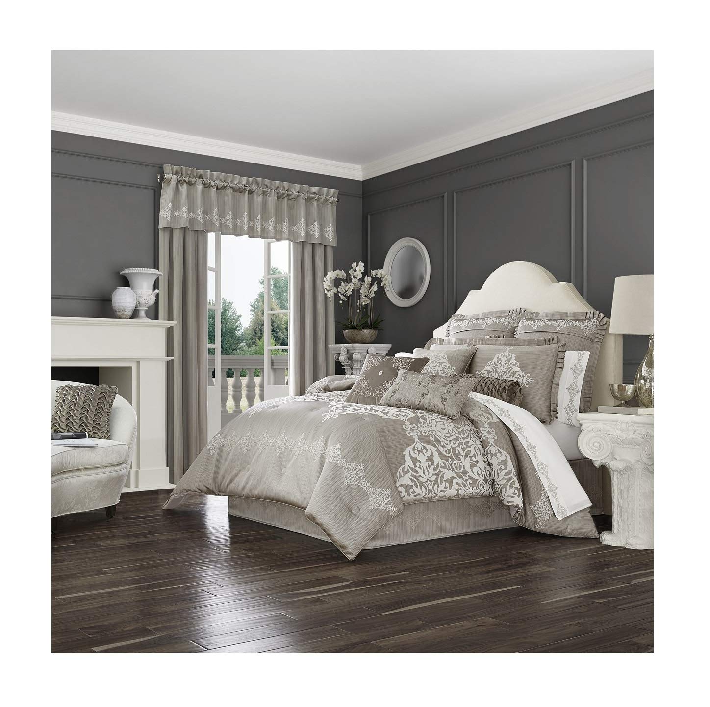 J Queen New York Crestview 4 Piece Queen Comforter Set