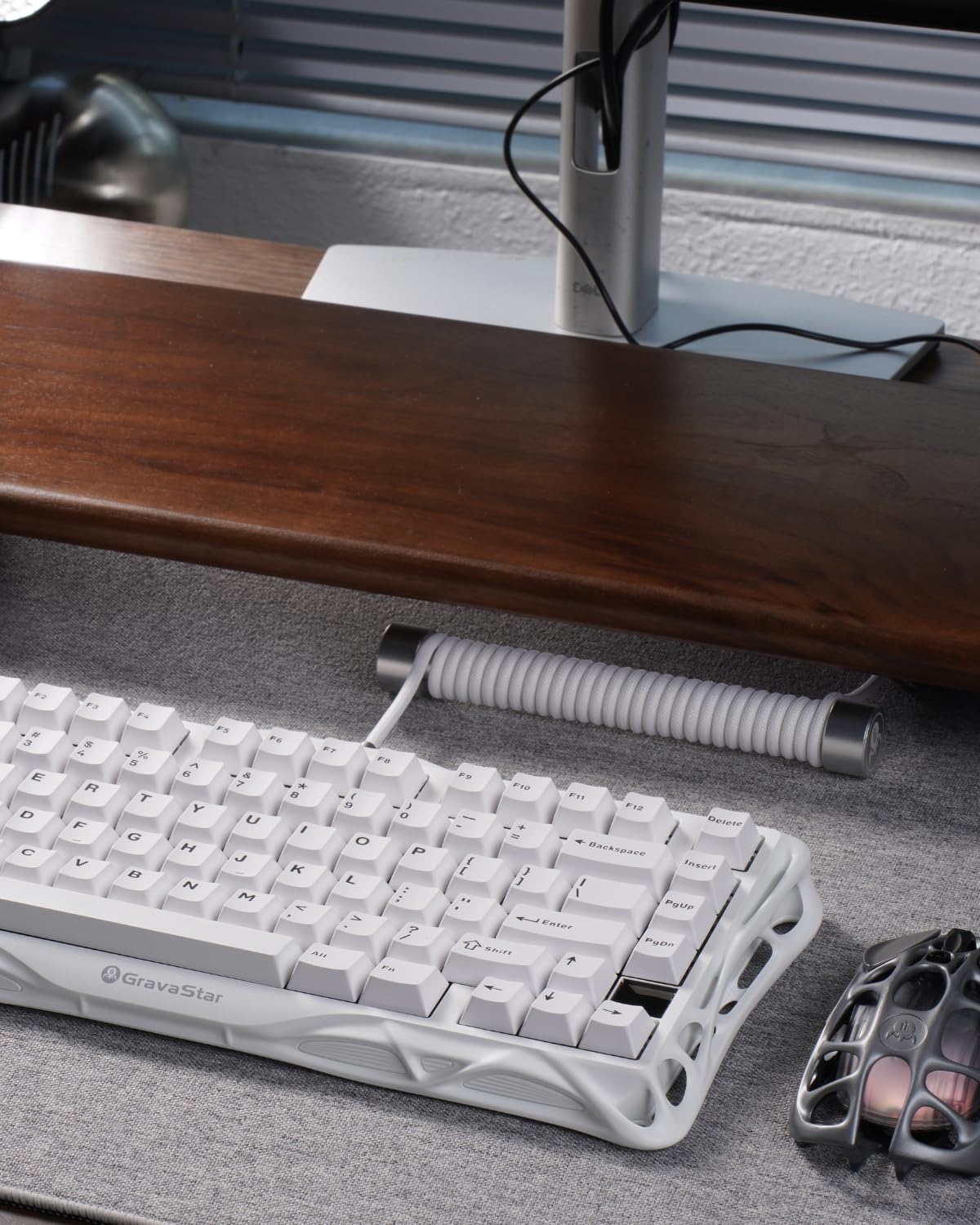 Amazon.co.jp: GravaStar USB-C コイルケーブル キーボード グラ