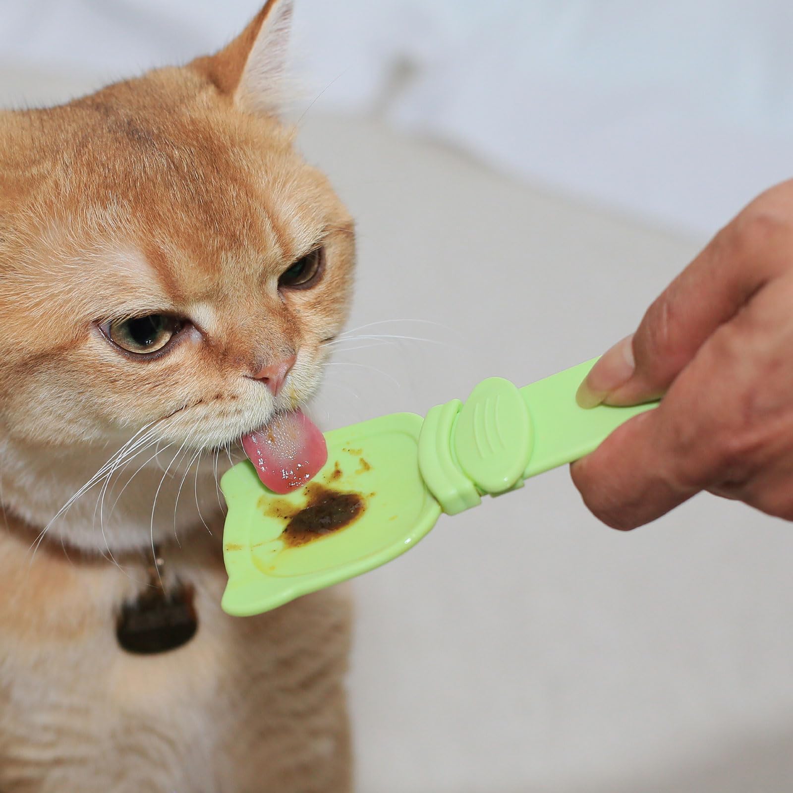 Katzen-Leckerli-Löffel, verschiebbarer Futterspender für Kätzchen, geeignet für Püree und Leckereien, Biskuit, leckbare nasse Katzen-Leckerlis, 2 Stück Tierfutterspender für Welpen, kleine