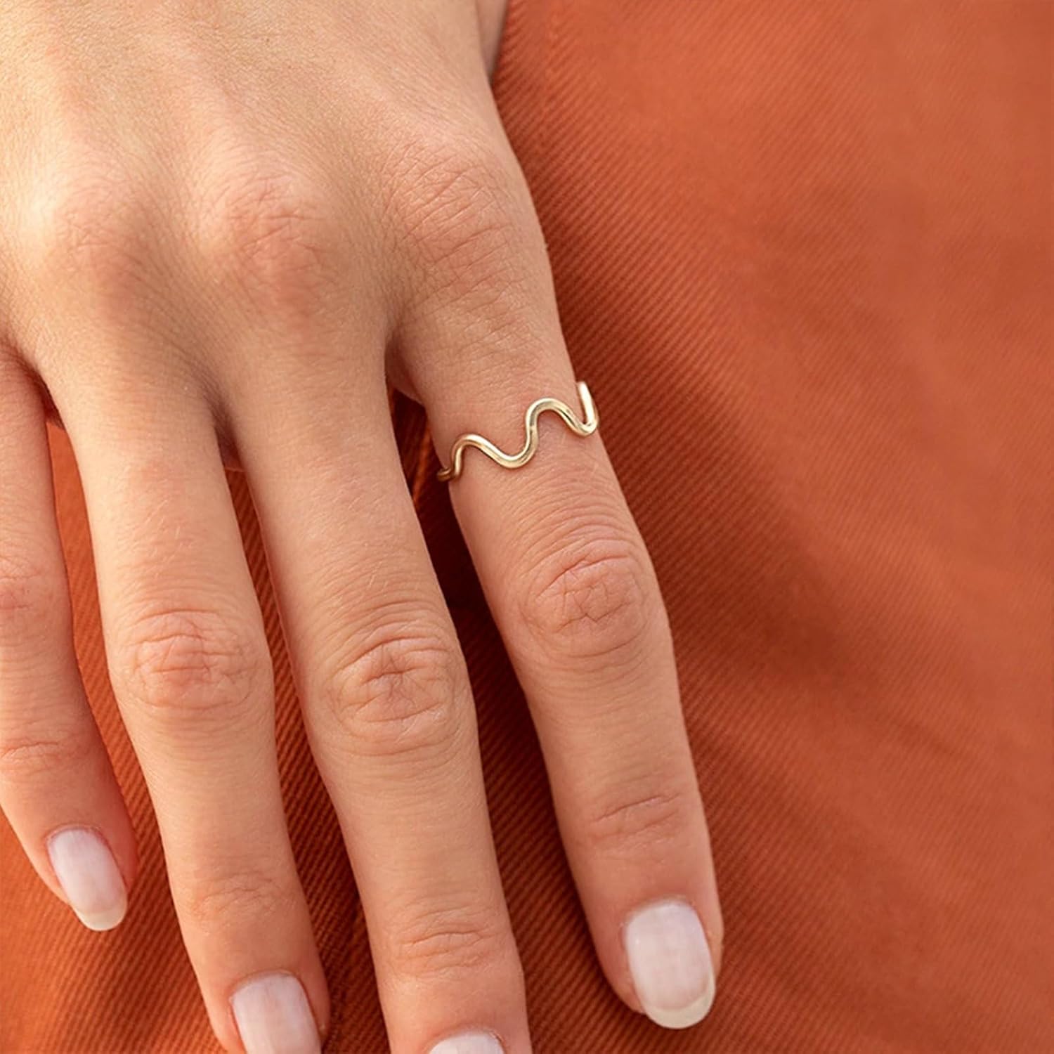 Daesar 14K Yellow Gold Rings for Women, Engagement Wedding Promise Ring for Women Delicate Open Wave Design Yellow Gold