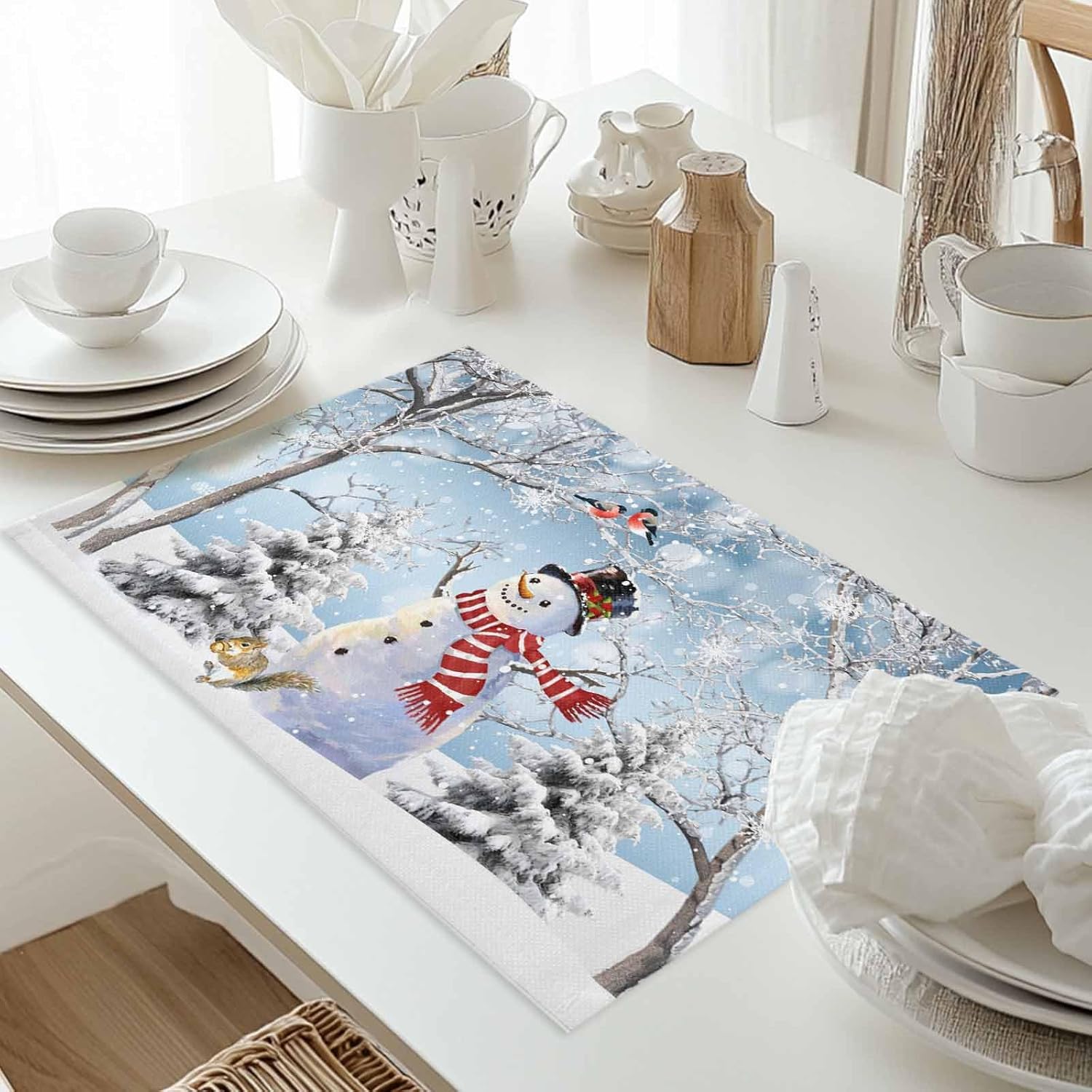 Gradient Christmas Winter Placemats Set of 4, Washable Cotton Linen Table Mats for Kitchen Dining Table, Heat Insulation Place Mats for Indoor Outdoor Parties, Holiday Decorations