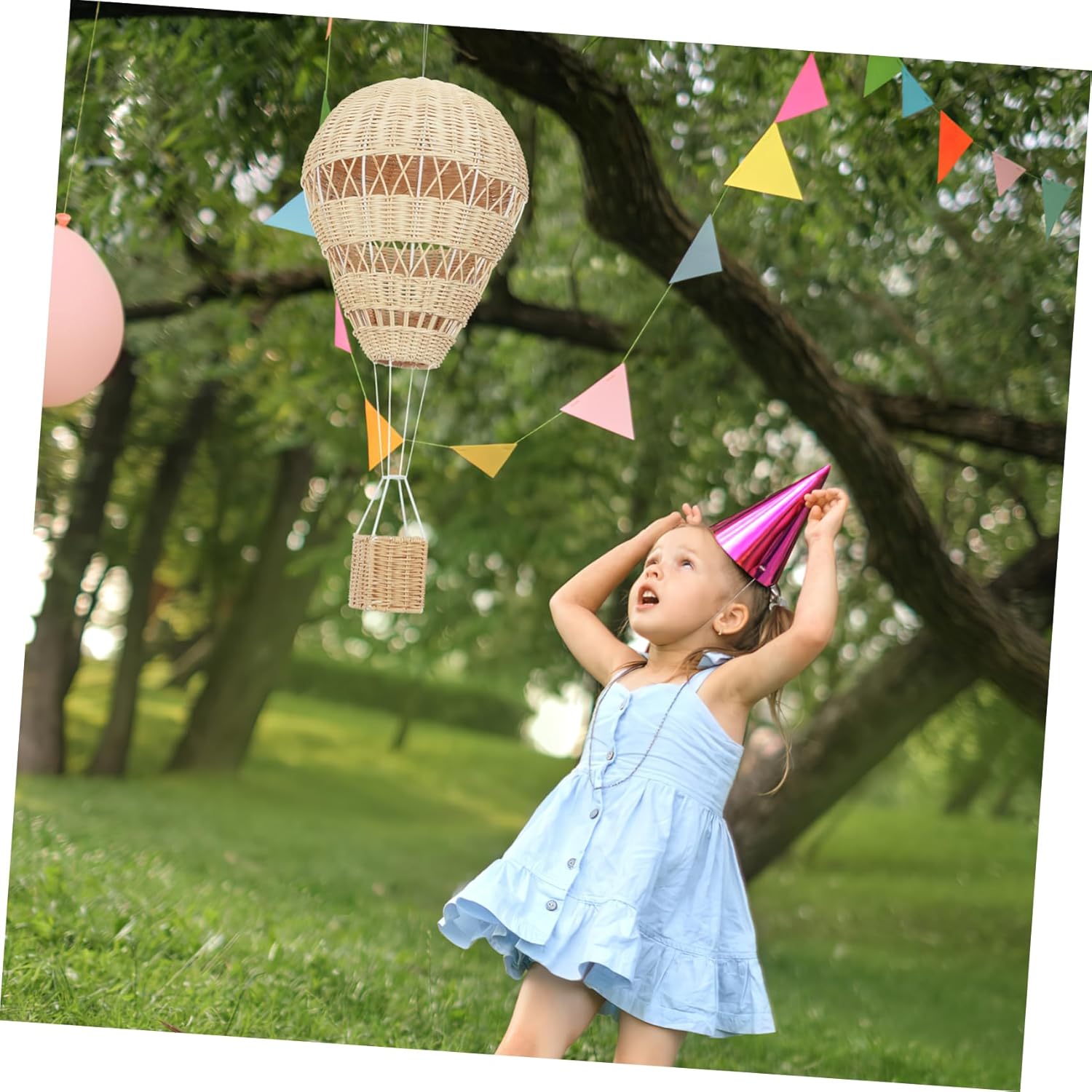 1PC Woven Rattan Hot Air Balloon Decor for Rooms Handmade Preschool Ornament Photo Prop Elegant Craftsmanship for Nursery Decoration Creative Ceiling Hanging