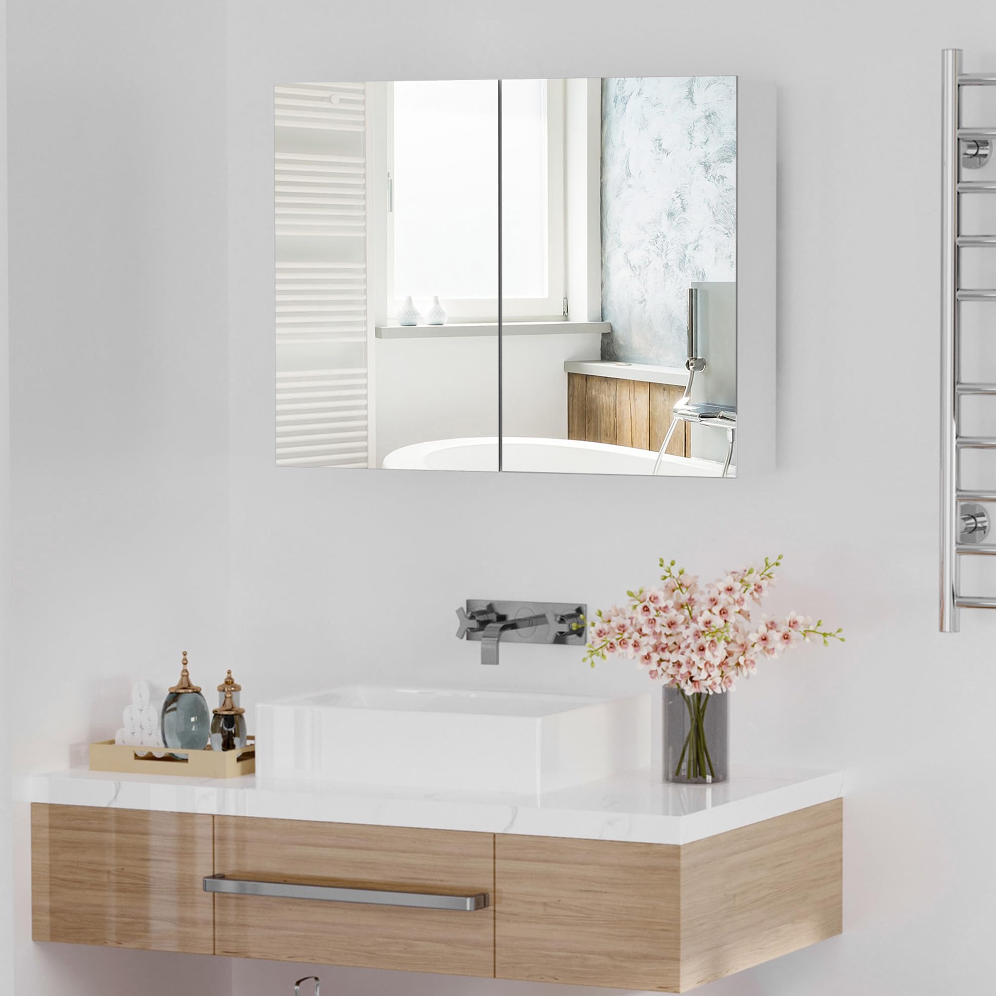 HOMCOM Armoire Murale Salle de Bain avec Miroir, 80 x 15 x 60 cm, Meuble Salle de Bain, Armoire de Toilette avec Double Portes et étagères réglables, Blanc