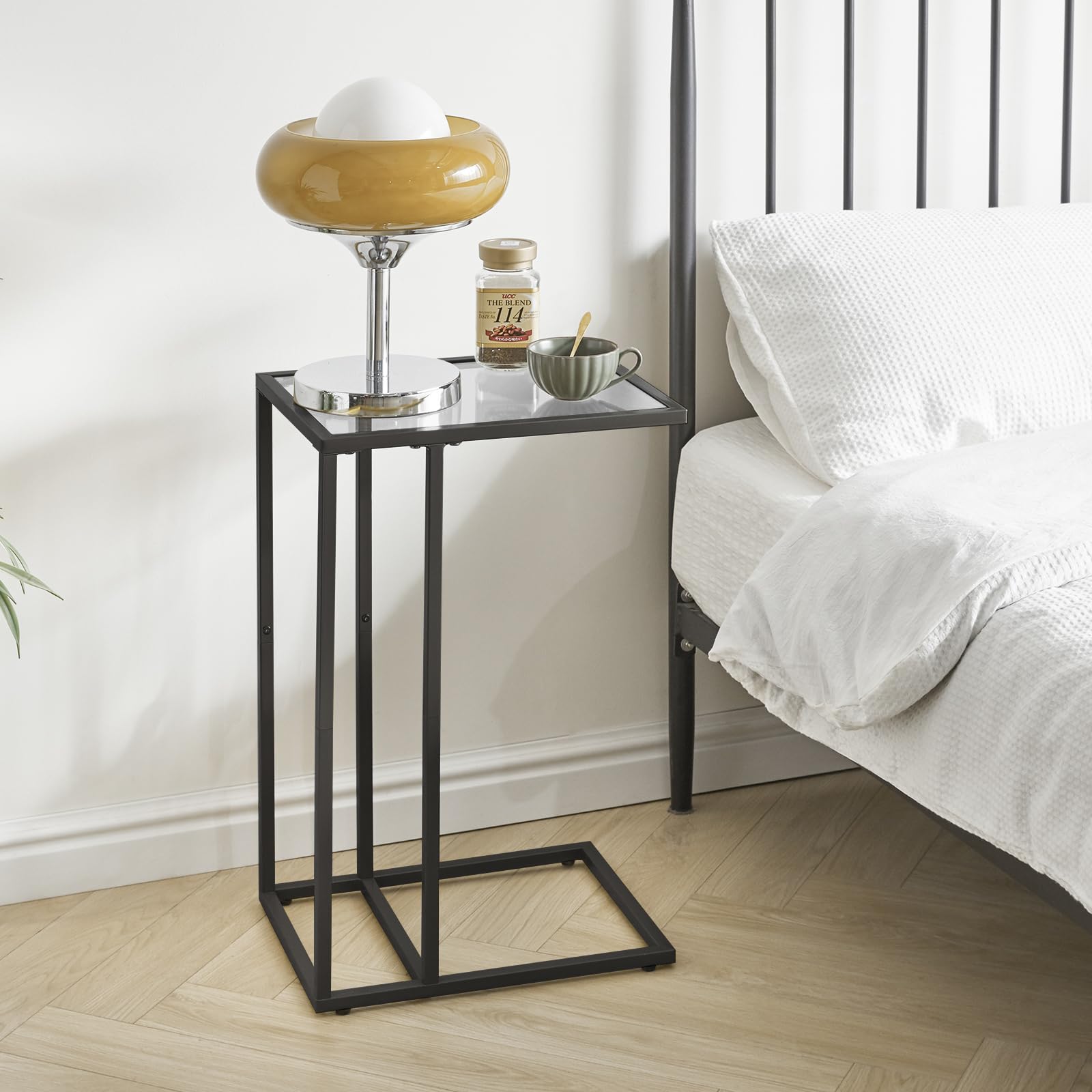 YMYNY Mesa Auxiliar en Forma de C, Mesita de Sofá, Mesa de Cristal Templado con Marco de Metal, Mesa de Centro, Apto para Salón O Dormitorio O Oficina, ‎40 x 30 x 63CM Negro HGD001B