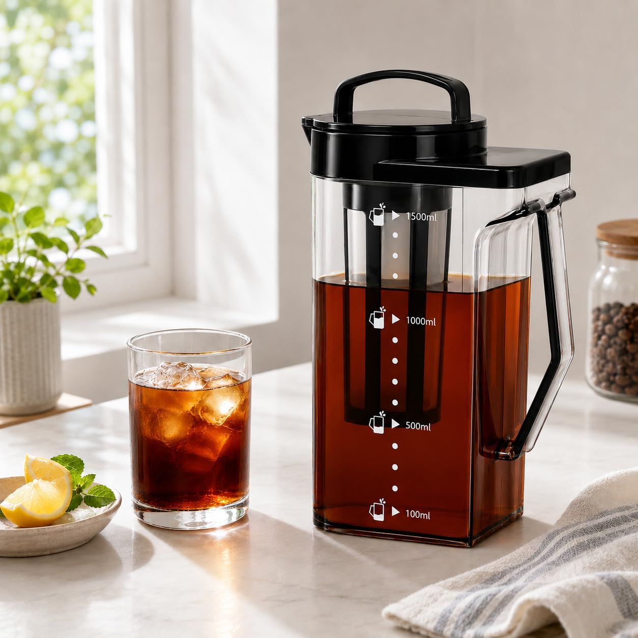 Cold Brew Coffee Maker,1.6L/54oz Iced Coffee Maker Pitcher with Removable Filter,Clear Coffee and Tea Brewer with Handle & Spout,PP Cold Brew Pitcher for Refrigerator Home Office Travel