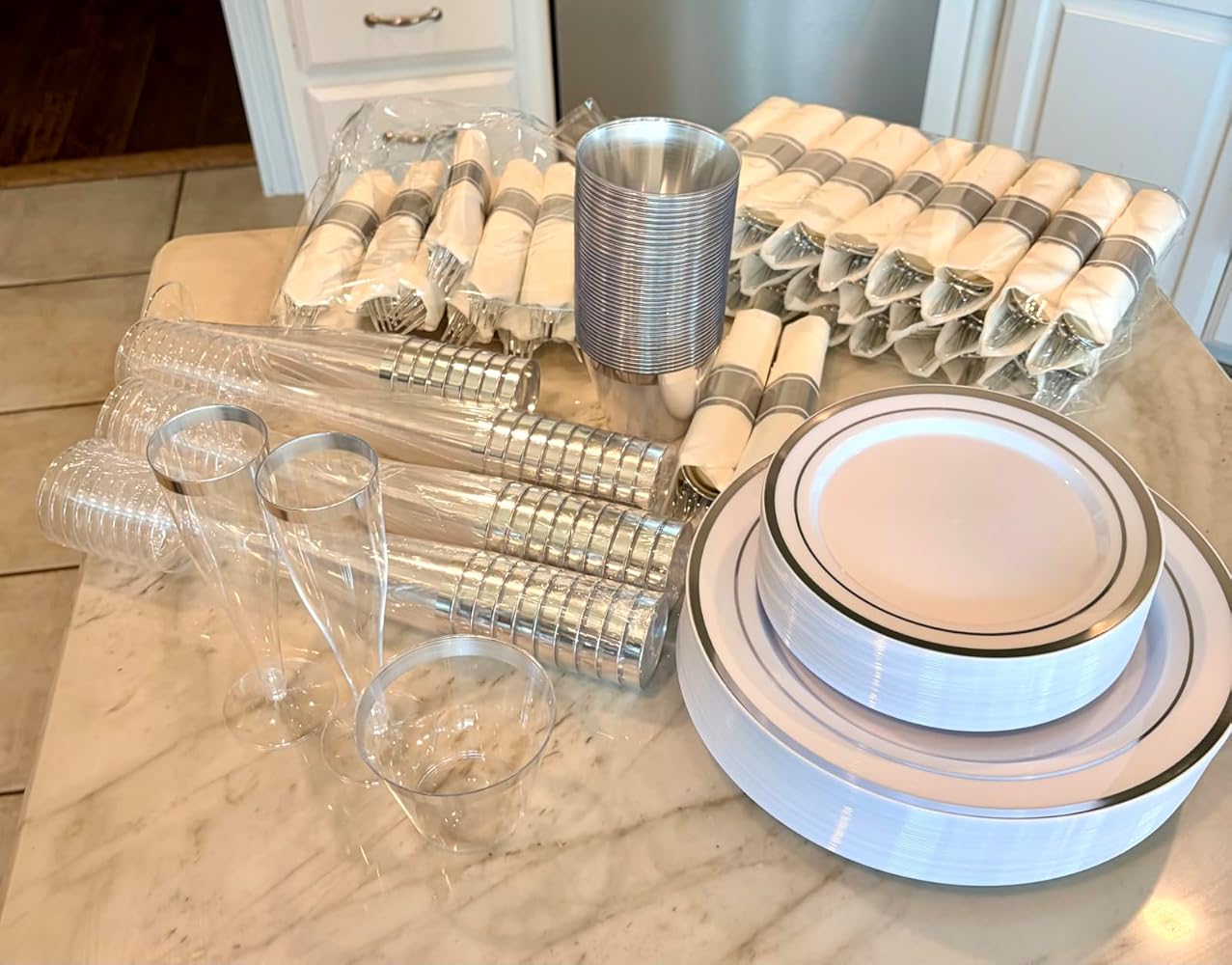 Goodluck Disposable Silver Plastic Dinnerware Set for Christmas, Wedding, Includes Dinner Plates, Dessert Plates,  Napkins with Silverware, Cups, Champagne Glasses