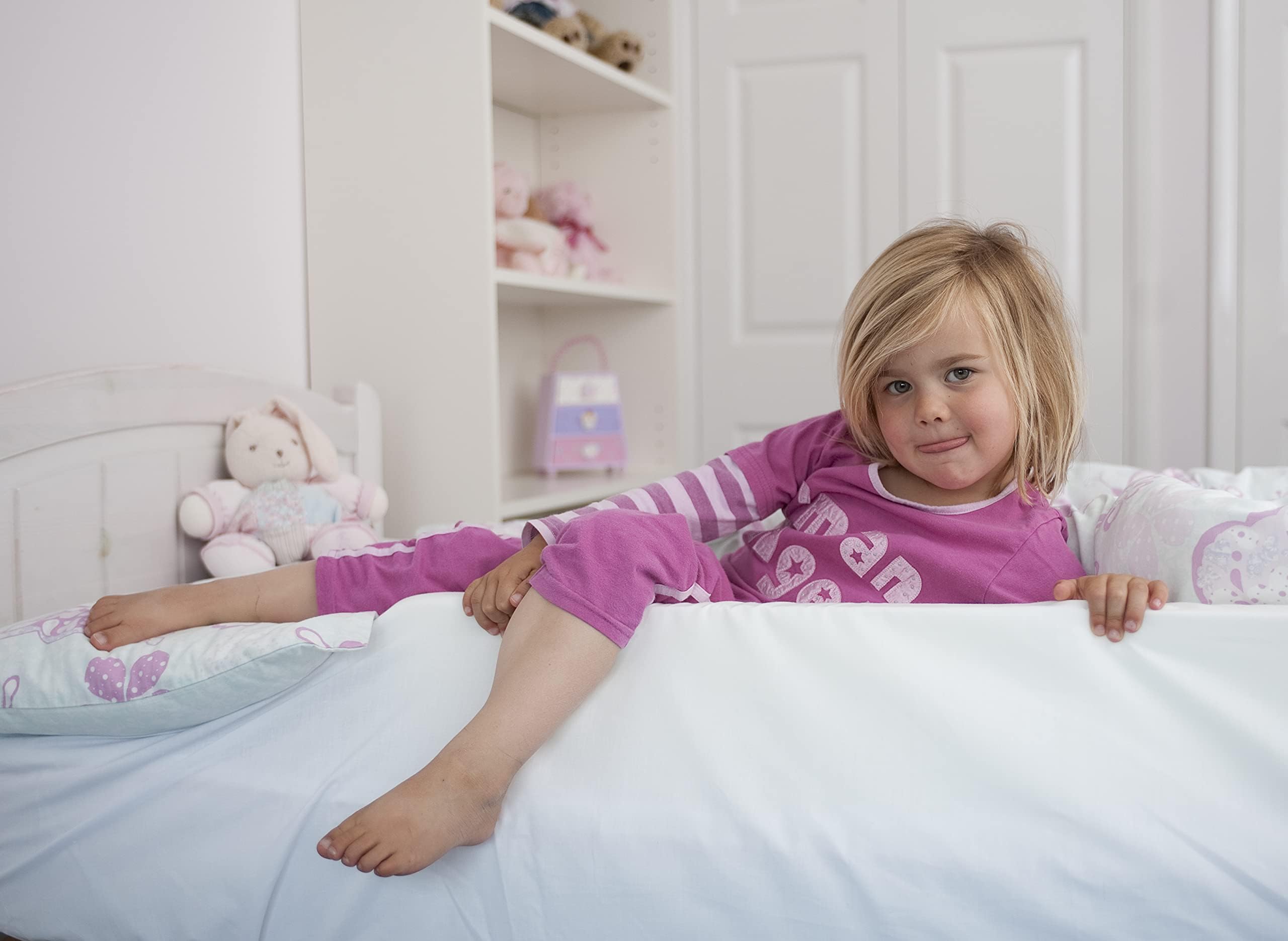 Purple Daisies 67cm 'Babysafe' Foam Bed Bumper. Bed Guard, Safety Rail for Cotbed, Single & Double Beds. Ideal for Babies, Toddlers, Children, Kids, Adults and Seniors. 100% UK sourced product