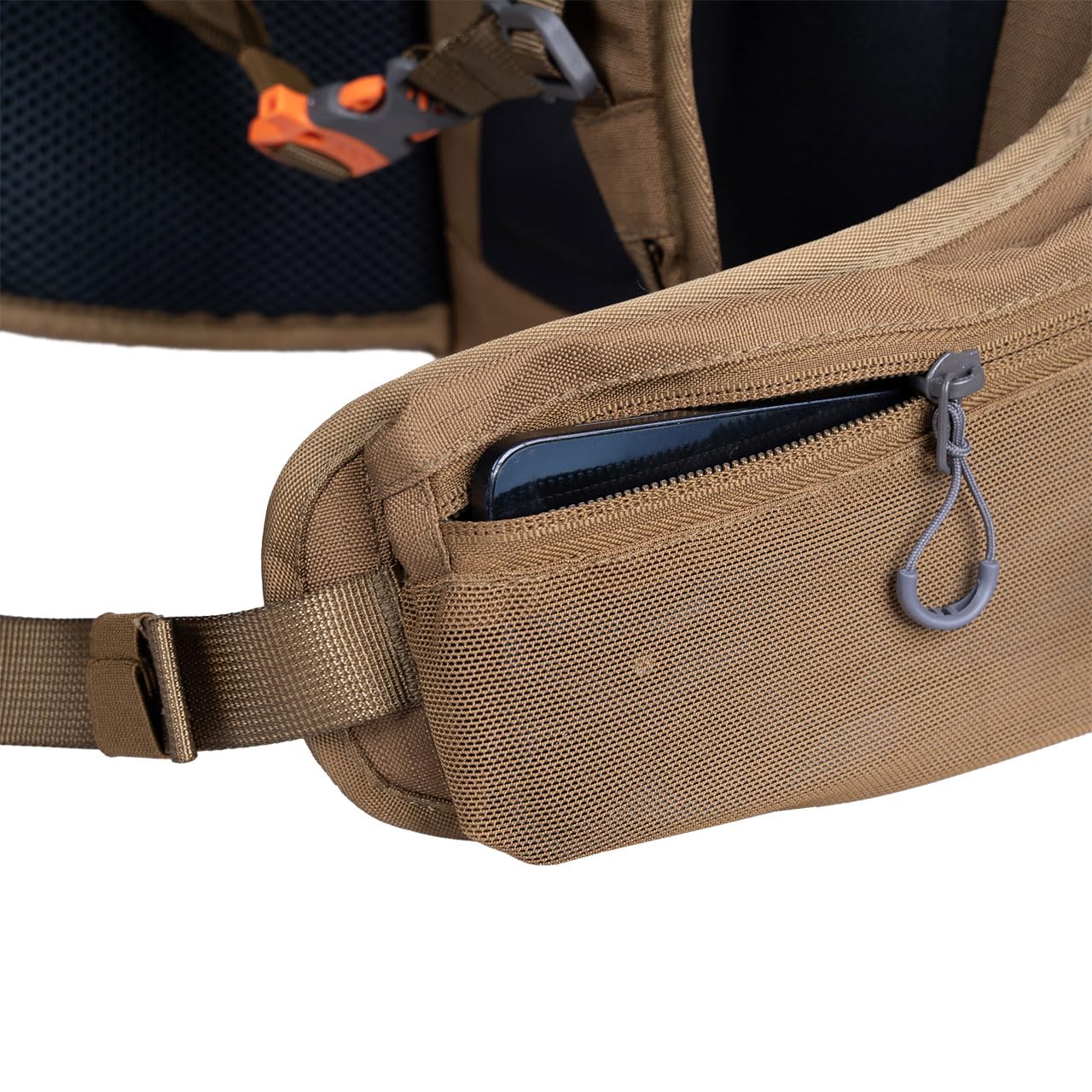 Alpinus Mallcu Wanderrucksack 28L Olivgrün - Ultraleichter Outdoor Trekkingrucksack mit Belüftungssystem ACS, Ripstop Material, Idealer Begleiter für Wandern, Rucksack für Trekking
