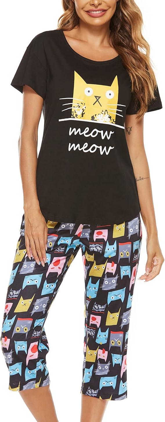 LOCUBE Women's Pajama Sets Soft Comfy Pj Set Short Sleeve Tops and Capri Pants
