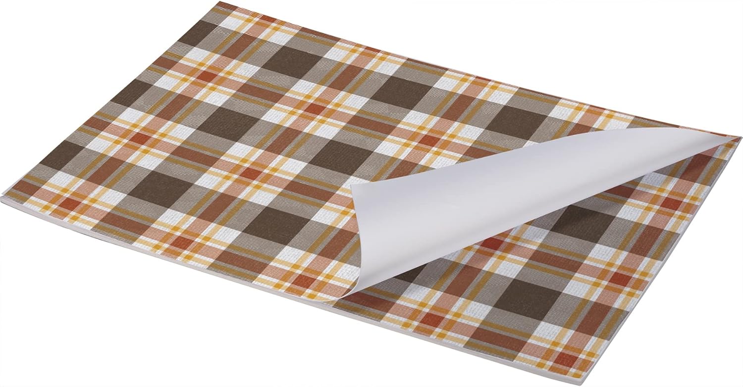 Disposable placemats with plaid print