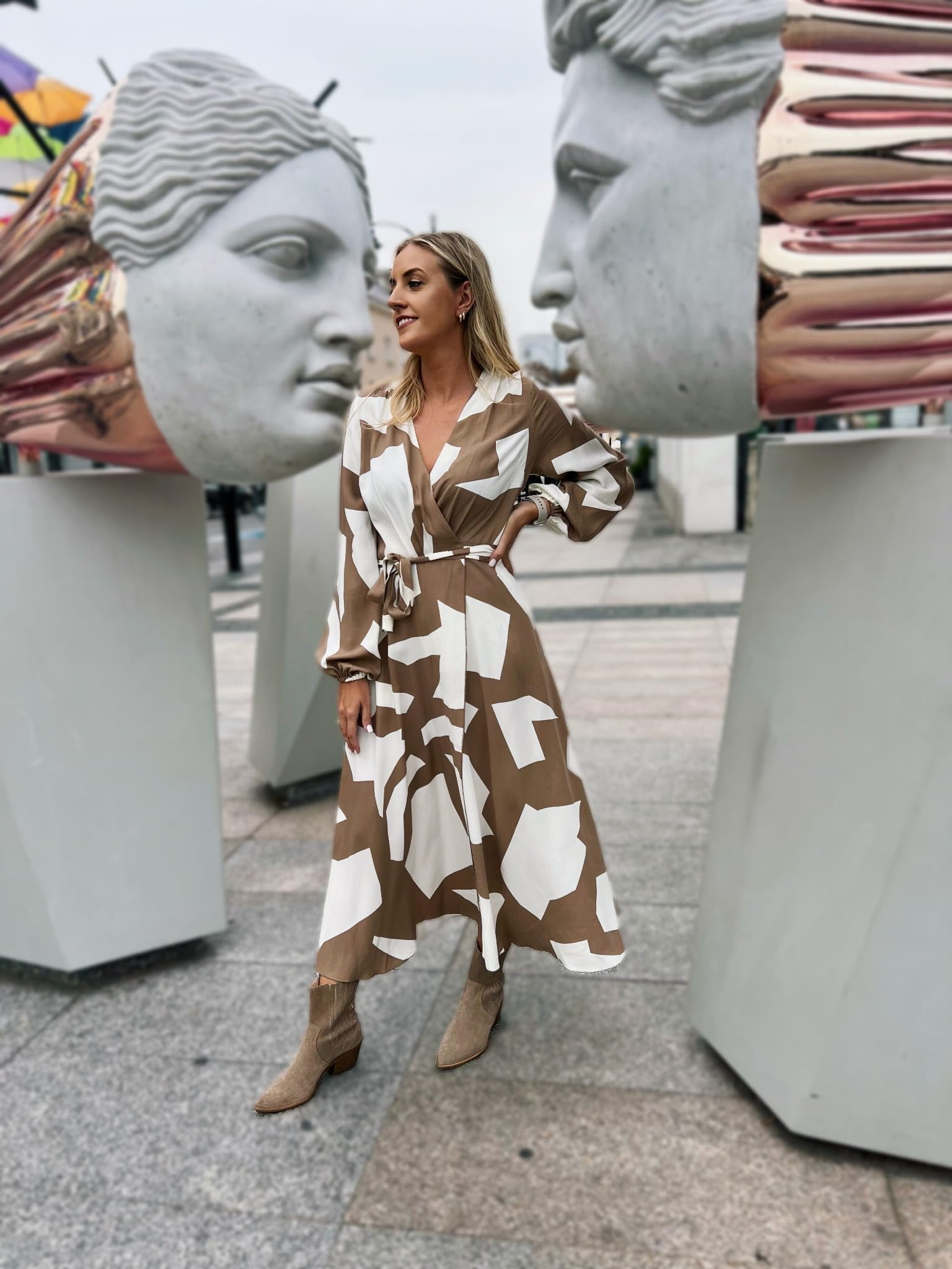 Sukienka koktajlowa Kobiety Meg_beige
