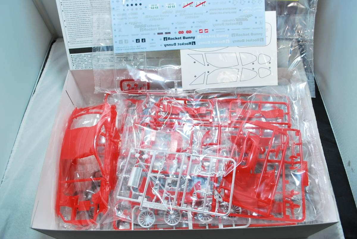 新品未開封品 オートアート 1/18 ロケットバニートヨタ86 レッド 新品