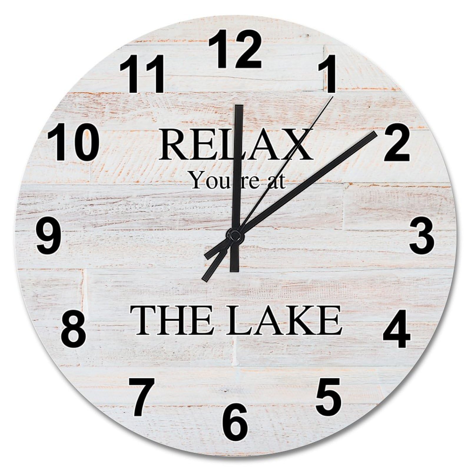 Horloge murale vintage en bois de grange blanc 38cm pour salon rustique